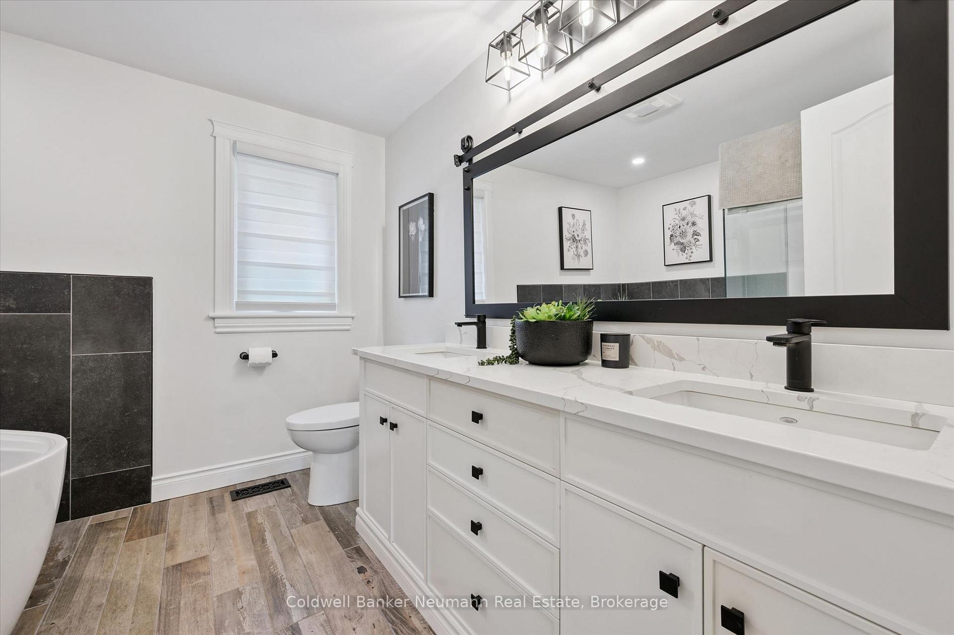 Photo 20 of 1564 Mannheim Road, Wilmot — HOMEH