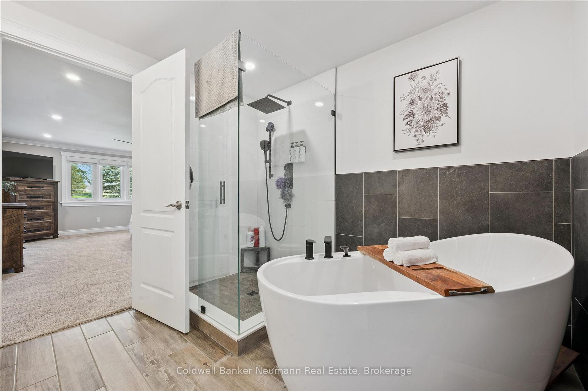Photo 21 of 1564 Mannheim Road, Wilmot — HOMEH