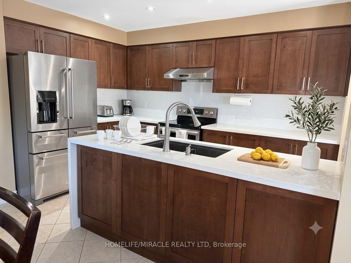 Photo 5 of 146 Cadillac Crescent, Brampton, Fletcher's Meadow — HOMEH
