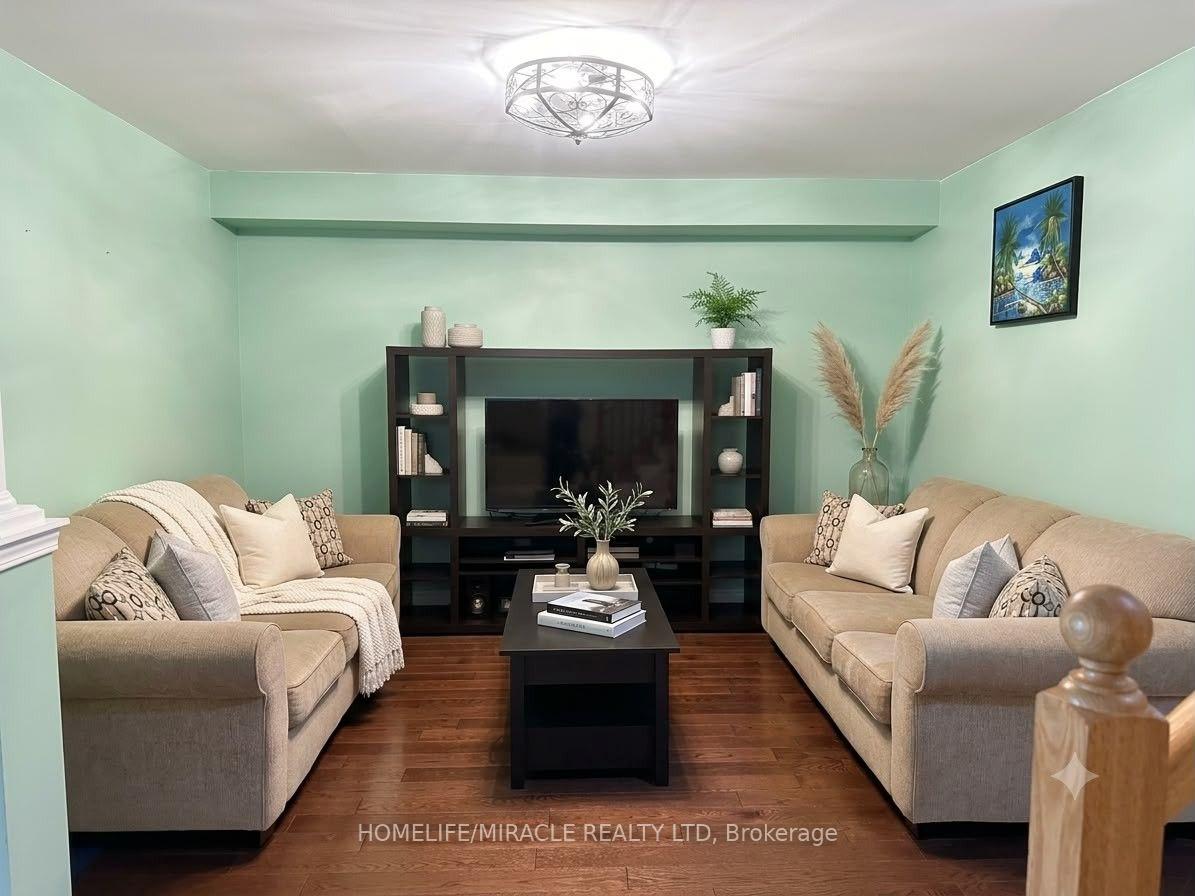 Photo 7 of 146 Cadillac Crescent, Brampton, Fletcher's Meadow — HOMEH