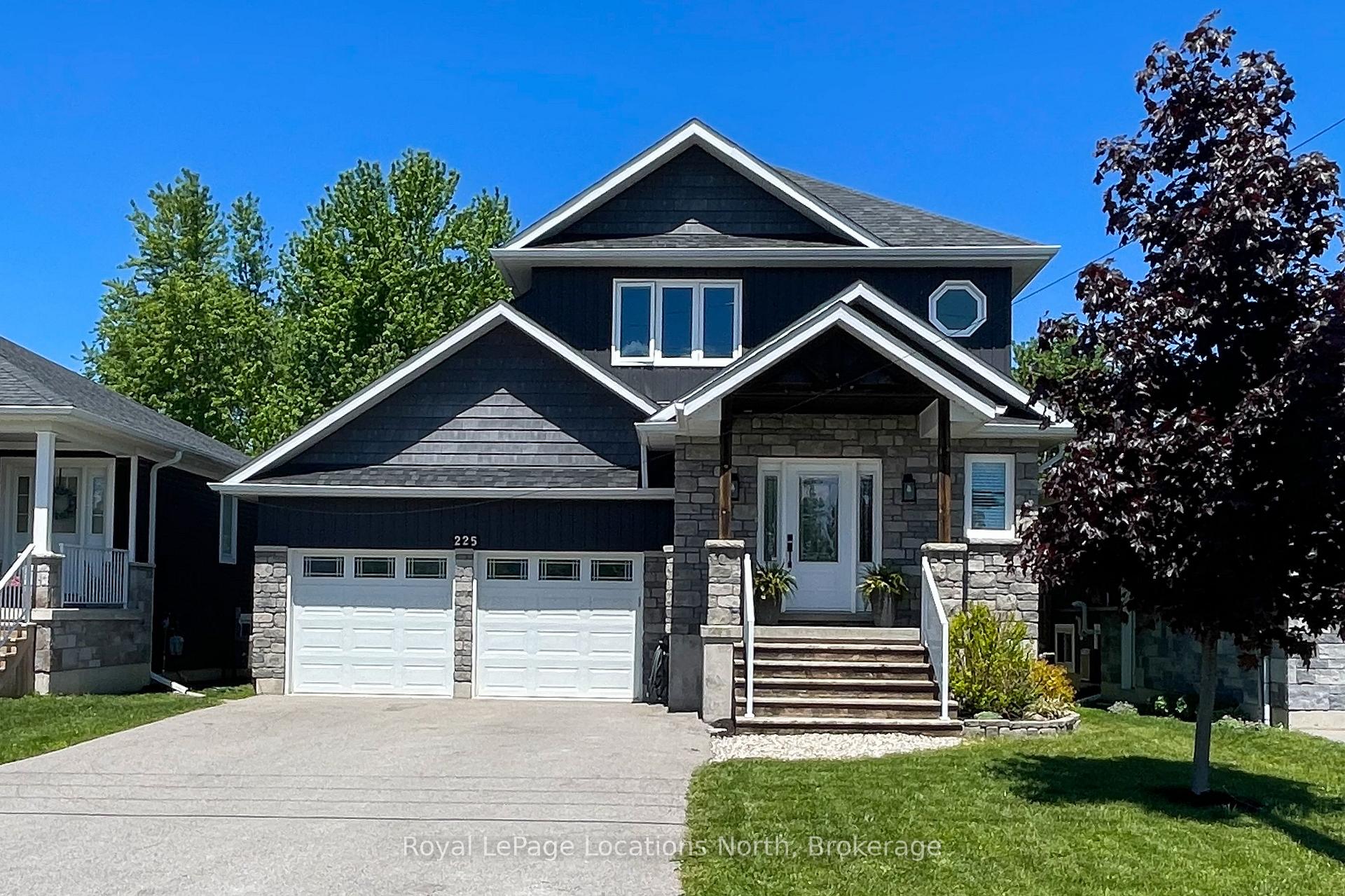 Photo 1 of 225 Quebec Street, Clearview, Stayner — HOMEH