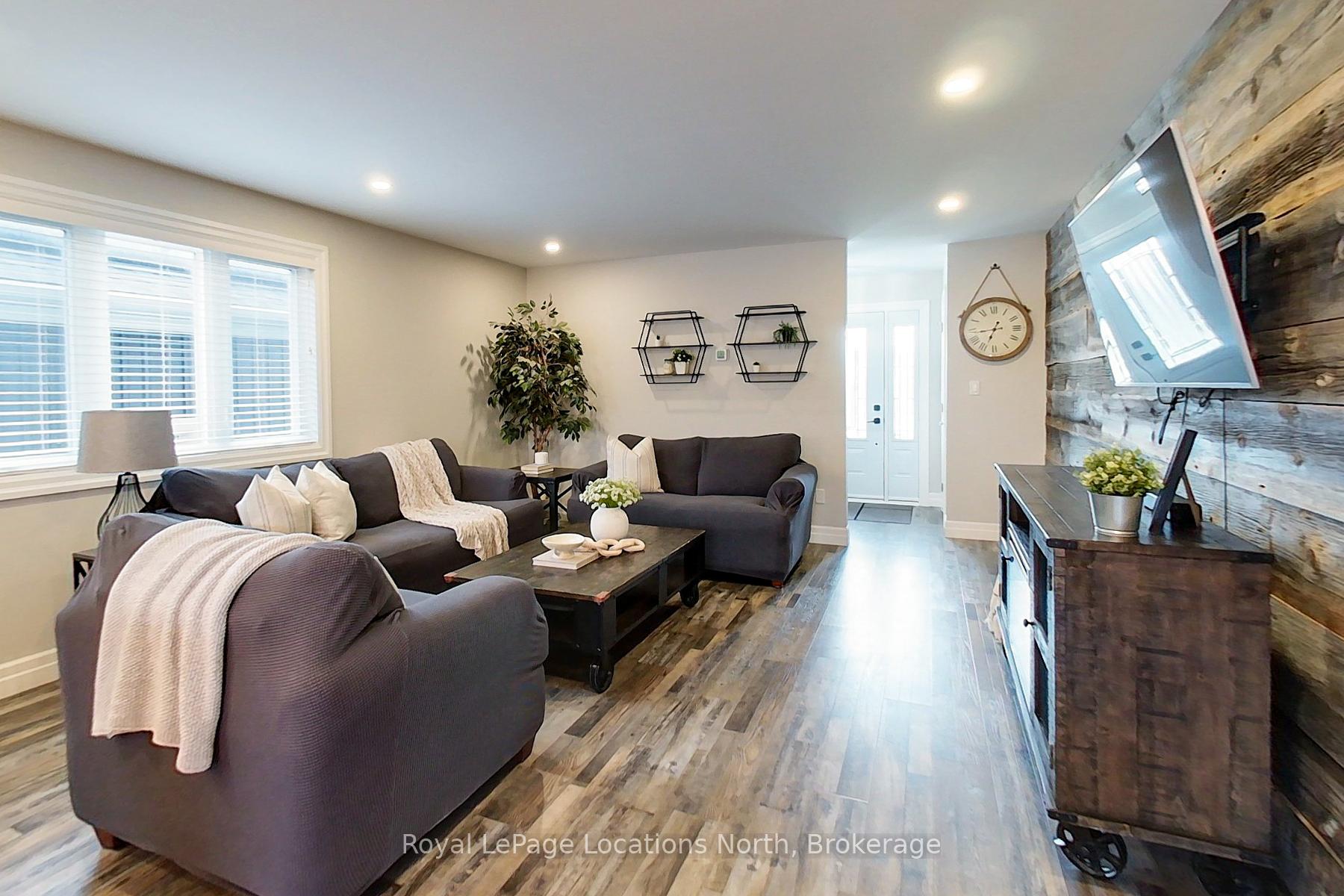 Photo 11 of 225 Quebec Street, Clearview, Stayner — HOMEH