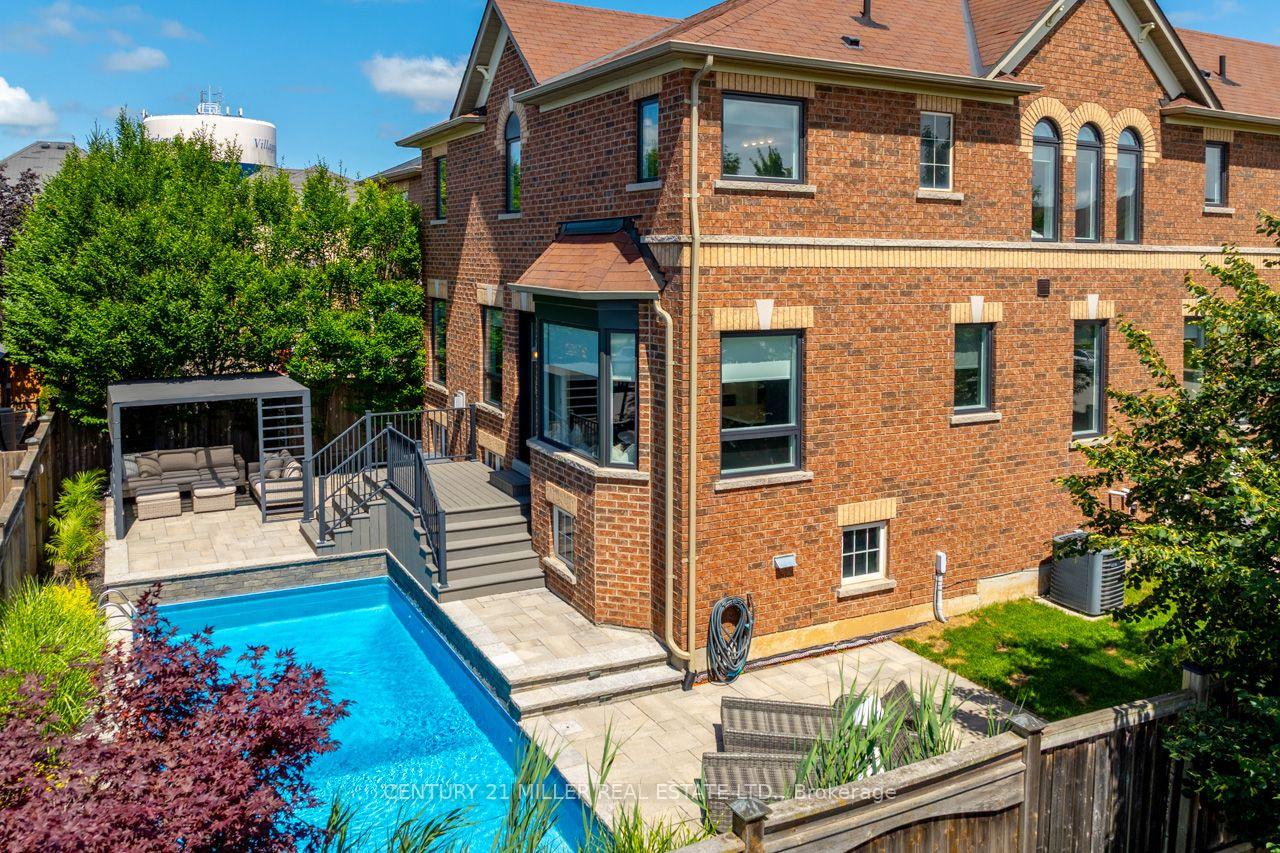 Photo 1 of 156 Nisbet Boulevard, Hamilton, Waterdown — HOMEH