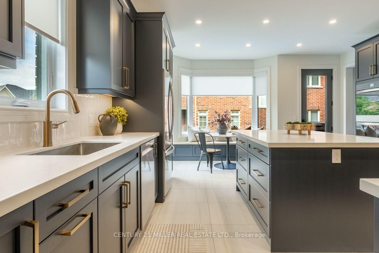 Photo 13 of 156 Nisbet Boulevard, Hamilton, Waterdown — HOMEH