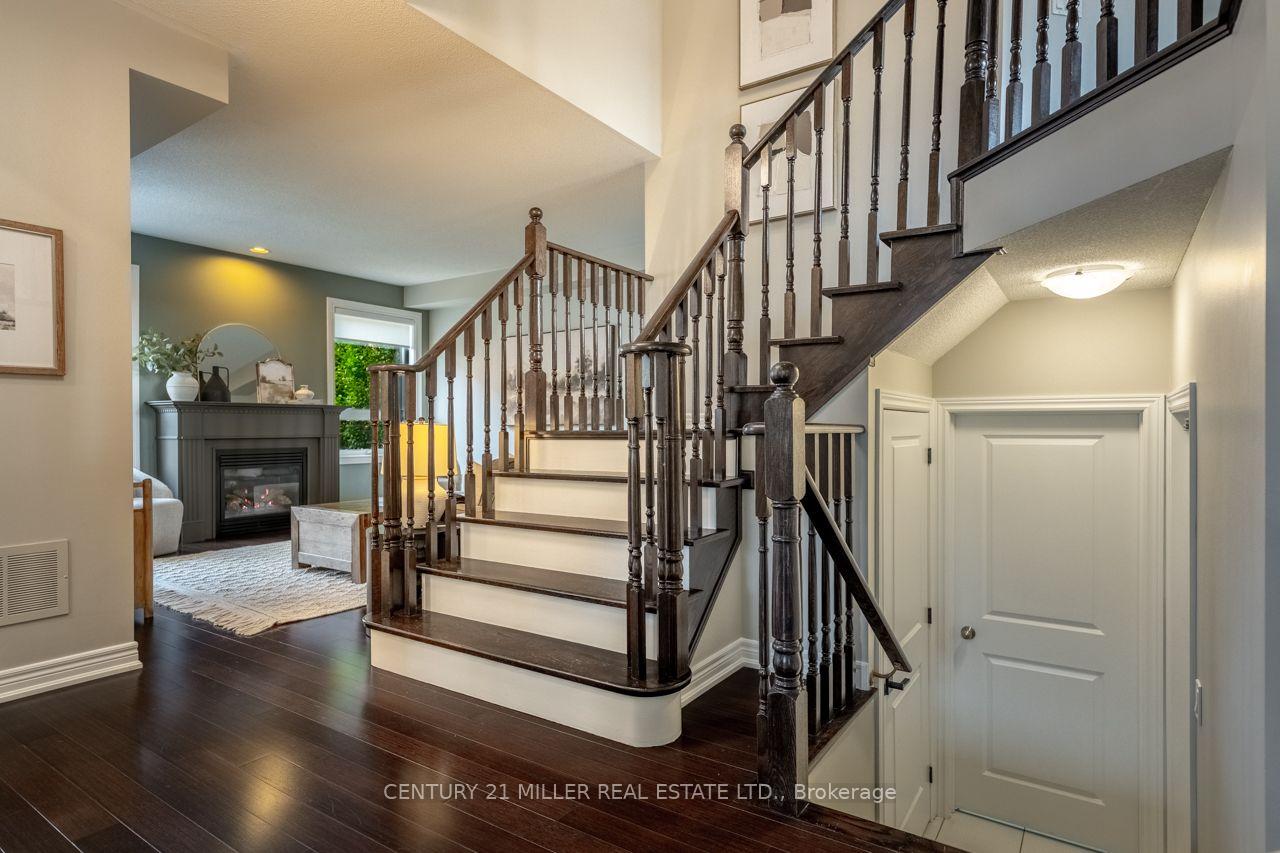 Photo 19 of 156 Nisbet Boulevard, Hamilton, Waterdown — HOMEH