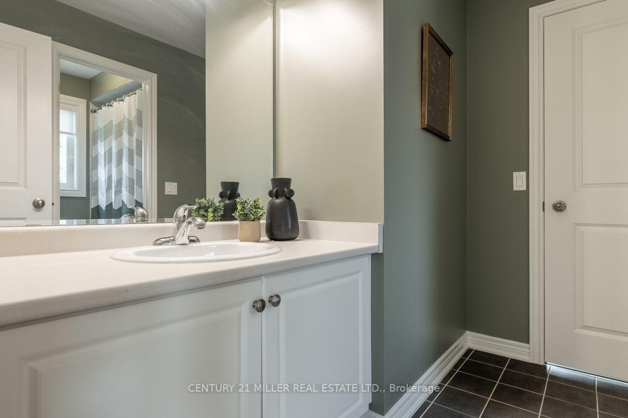 Photo 28 of 156 Nisbet Boulevard, Hamilton, Waterdown — HOMEH