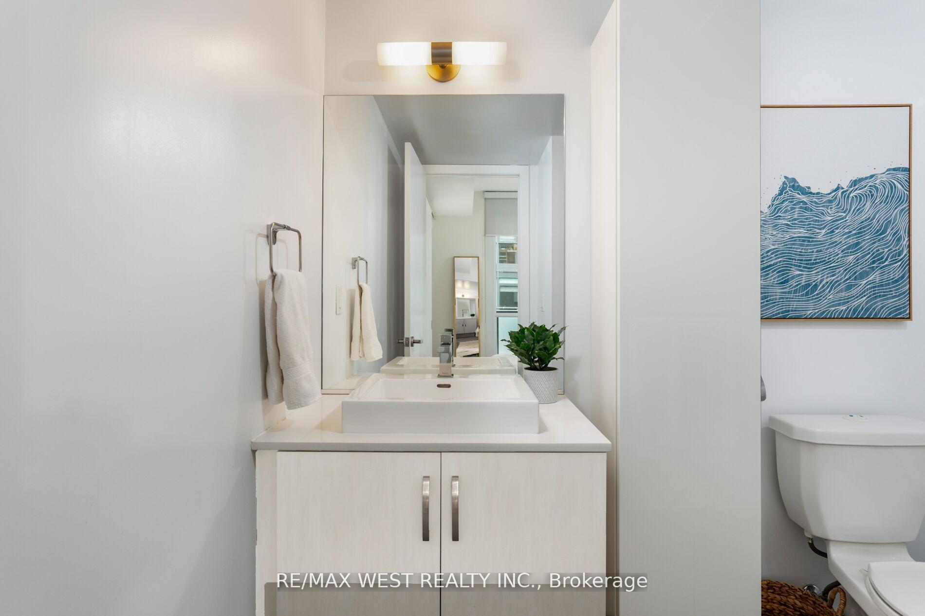 Photo 19 of Unit 603, 36 Howard Park Avenue, Toronto, Roncesvalles — HOMEH