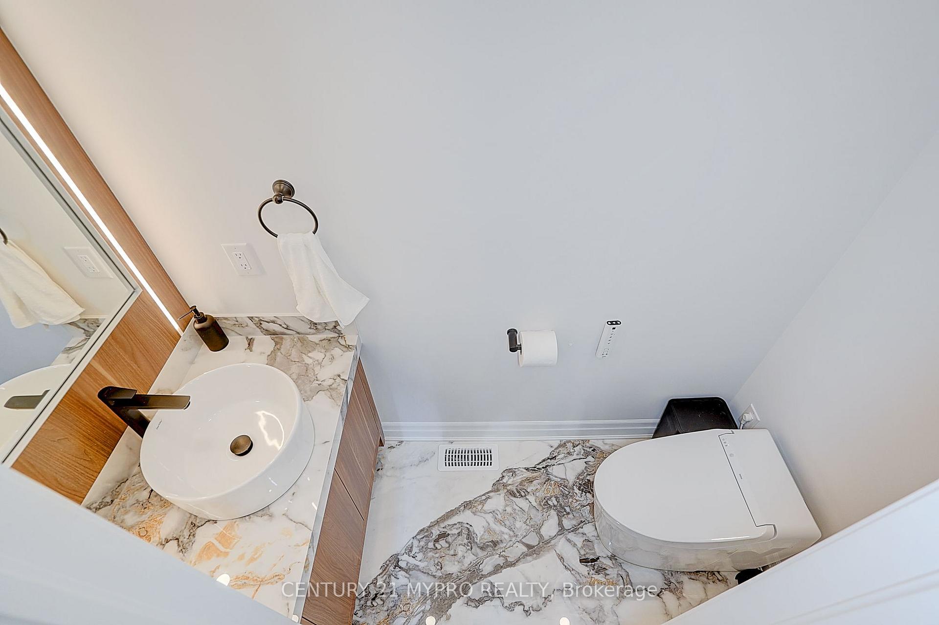 Photo 16 of 2 George Roman Avenue, Markham, Rural Markham — HOMEH