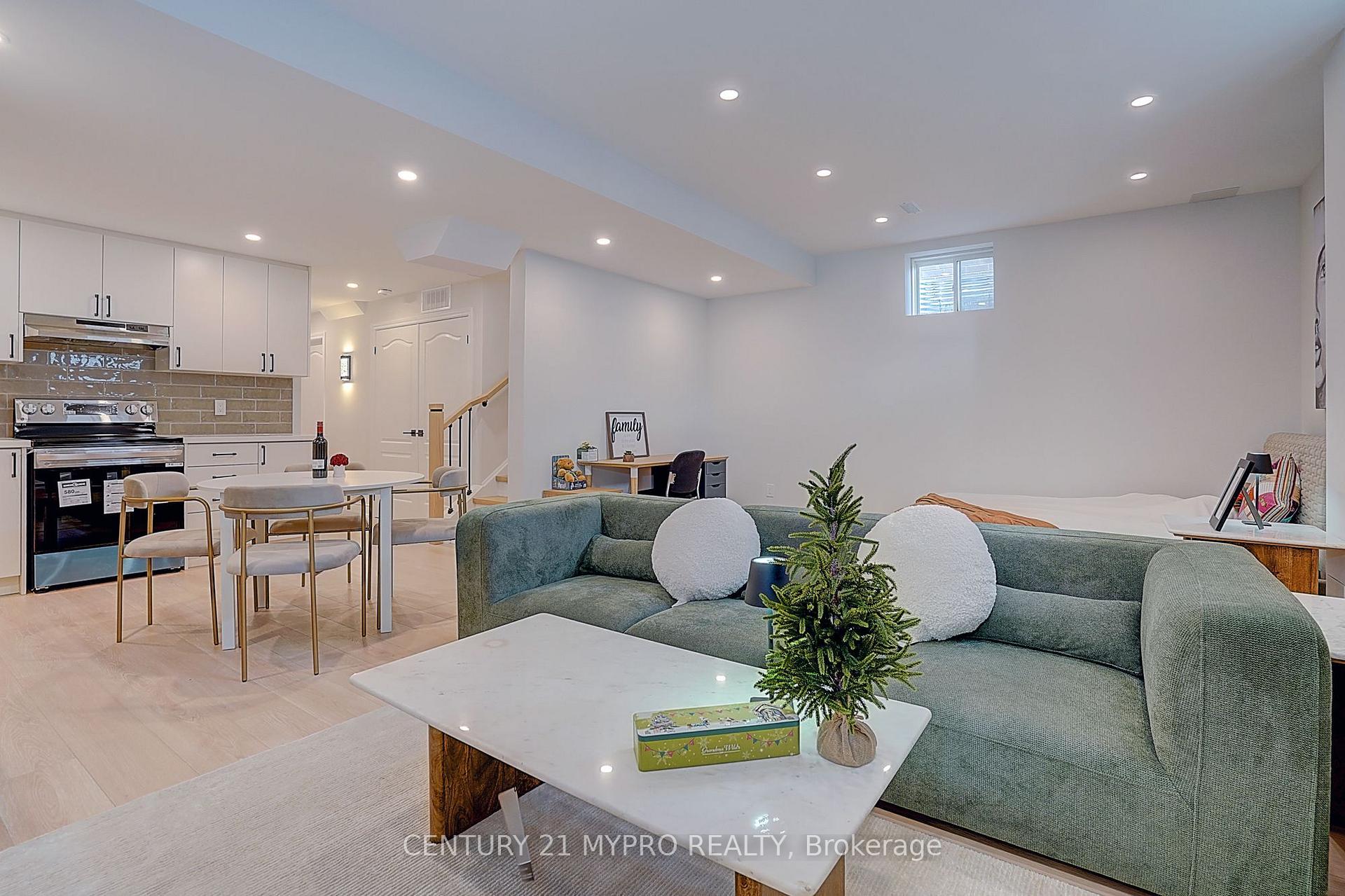 Photo 33 of 2 George Roman Avenue, Markham, Rural Markham — HOMEH