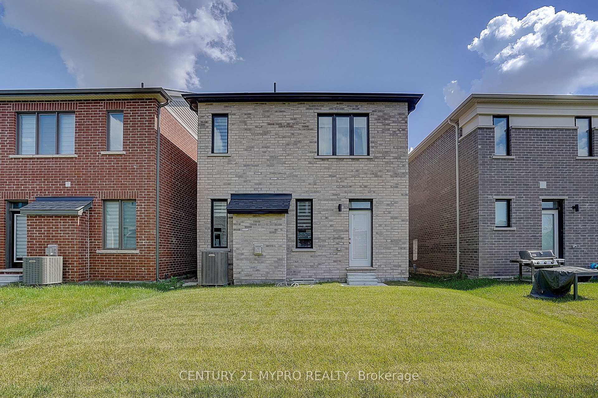 Photo 41 of 2 George Roman Avenue, Markham, Rural Markham — HOMEH