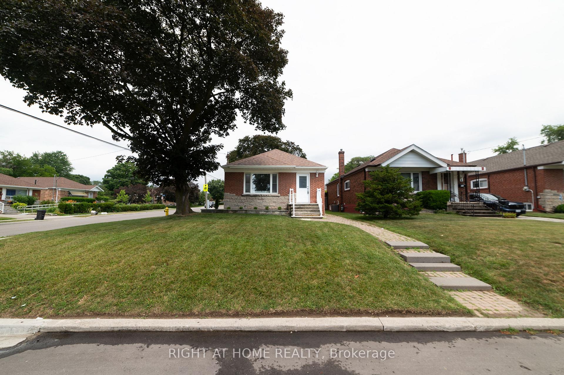 Photo 1 of 2 Midholm Drive, Scarborough, Ionview — HOMEH