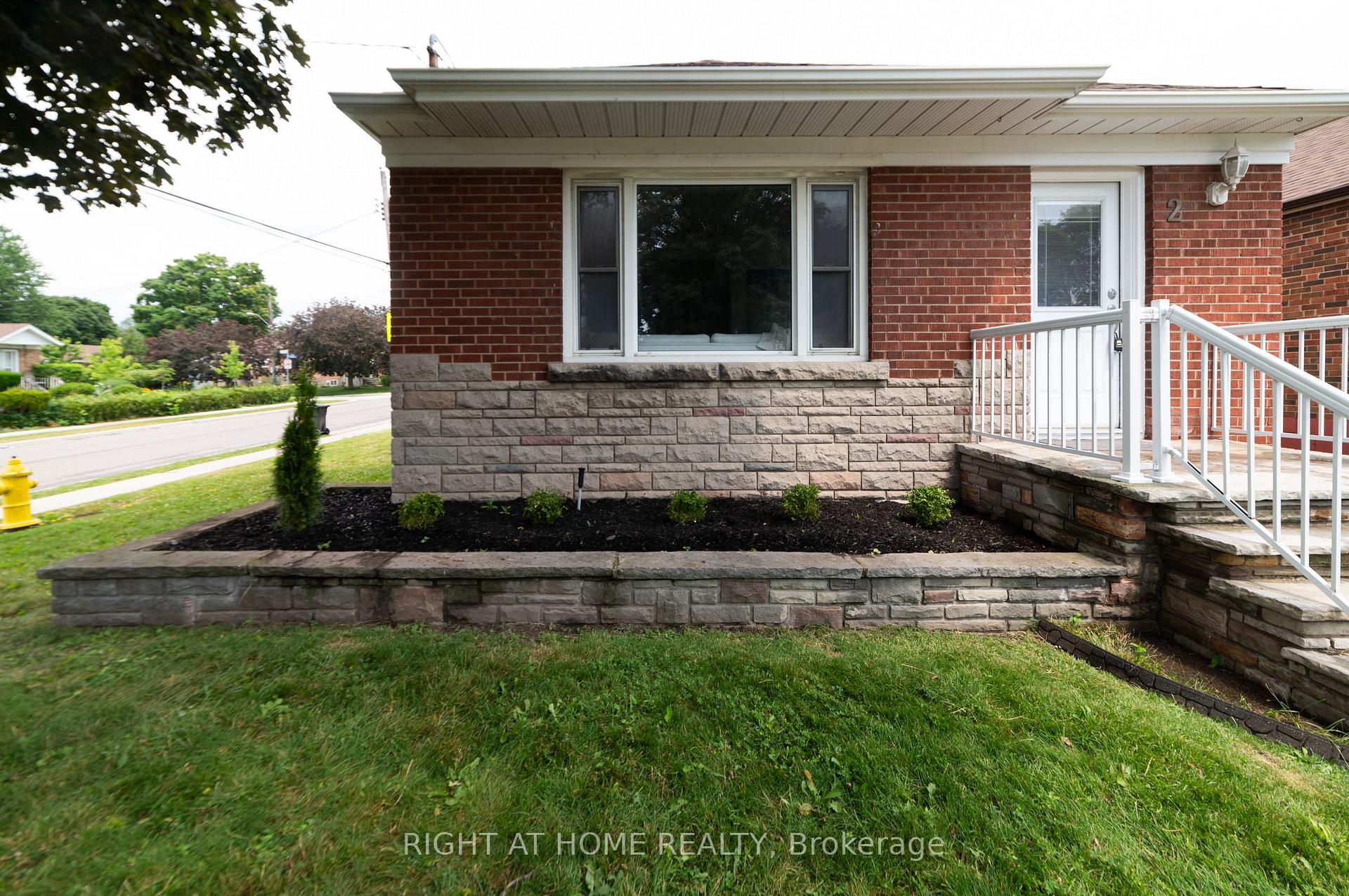 Photo 3 of 2 Midholm Drive, Scarborough, Ionview — HOMEH
