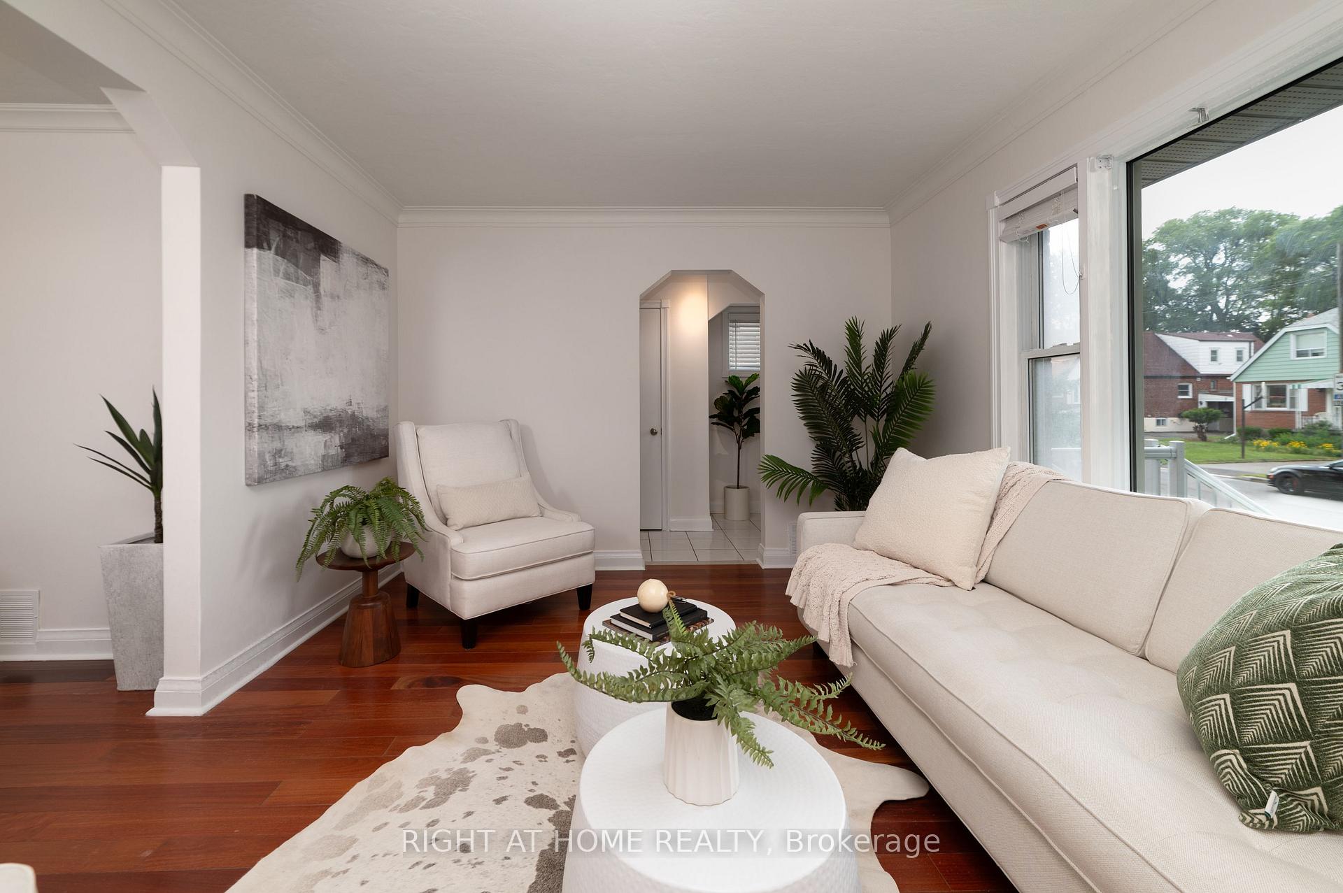 Photo 9 of 2 Midholm Drive, Scarborough, Ionview — HOMEH