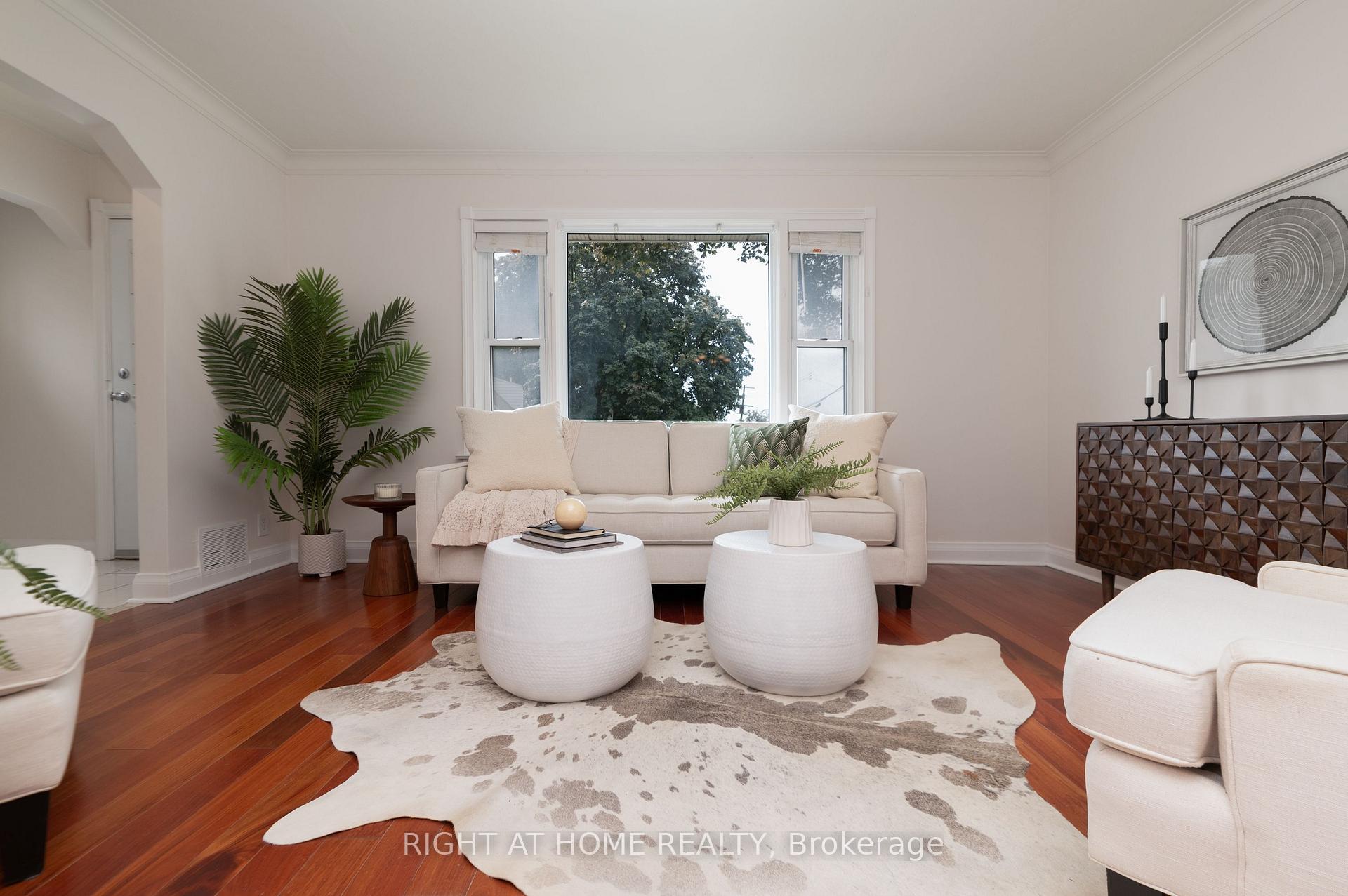 Photo 10 of 2 Midholm Drive, Scarborough, Ionview — HOMEH