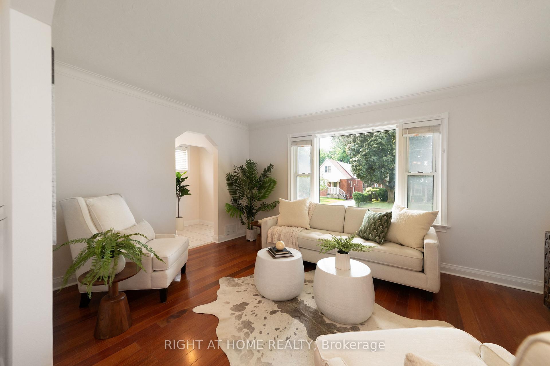 Photo 11 of 2 Midholm Drive, Scarborough, Ionview — HOMEH