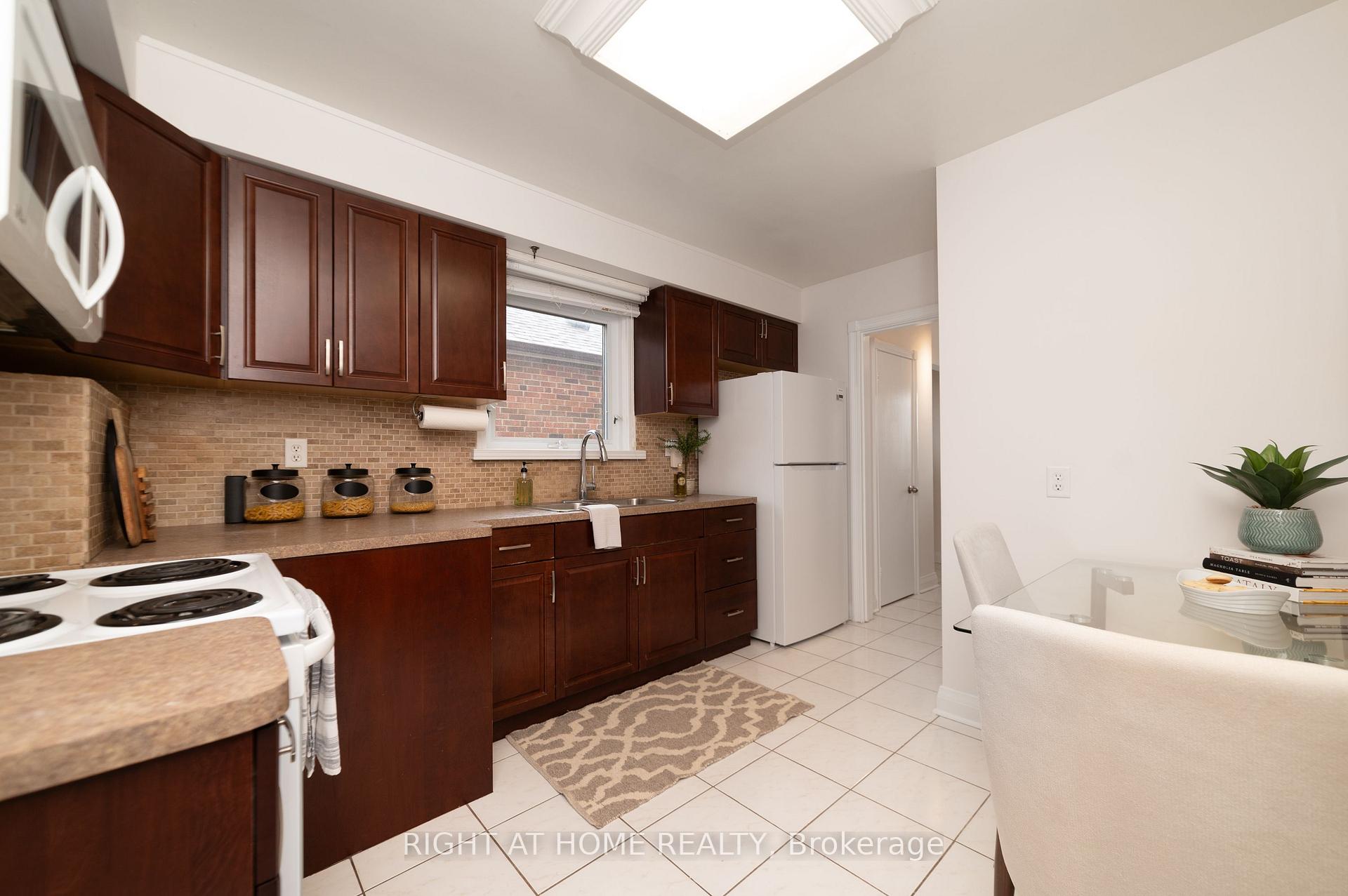 Photo 17 of 2 Midholm Drive, Scarborough, Ionview — HOMEH
