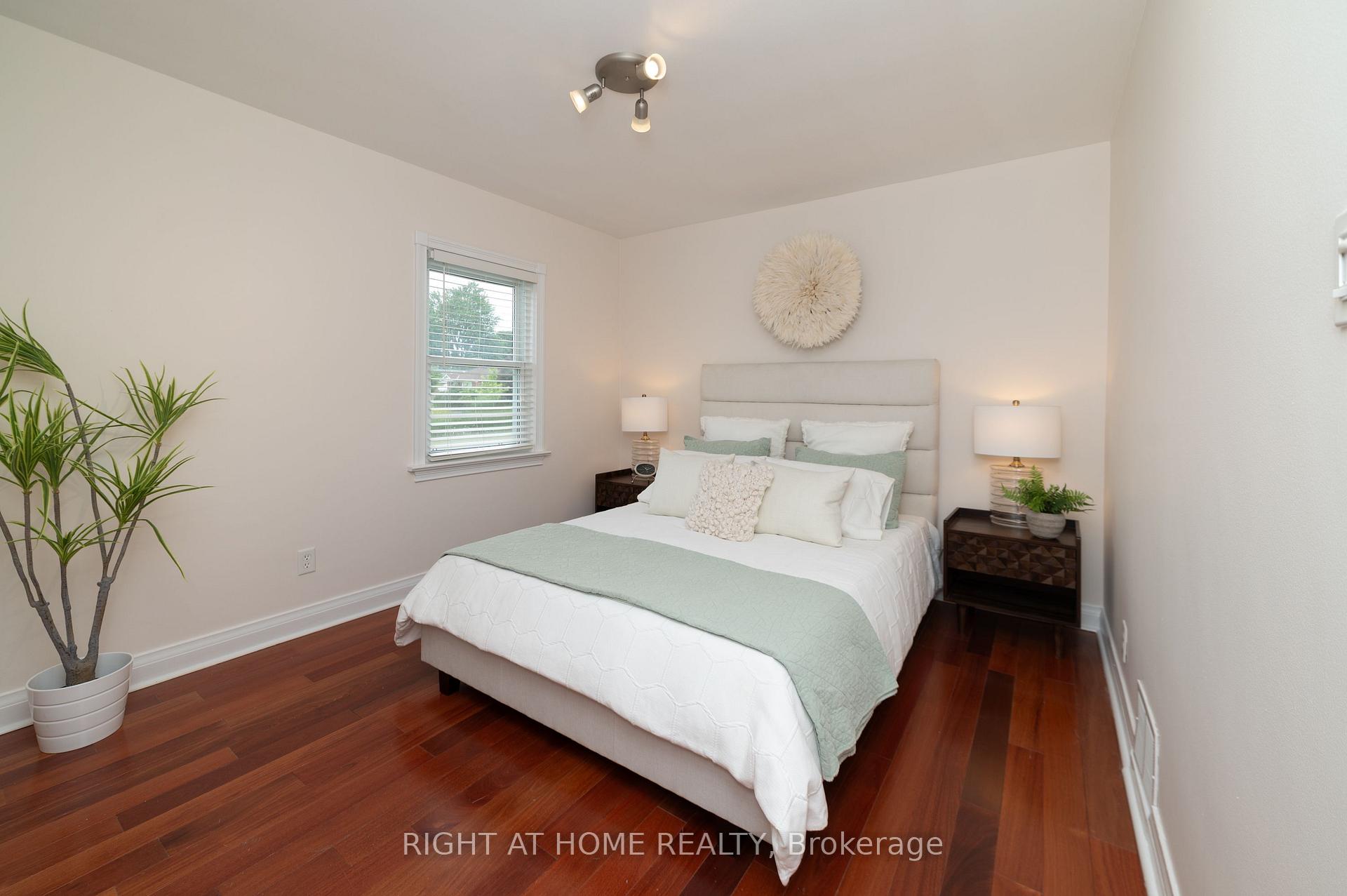 Photo 24 of 2 Midholm Drive, Scarborough, Ionview — HOMEH