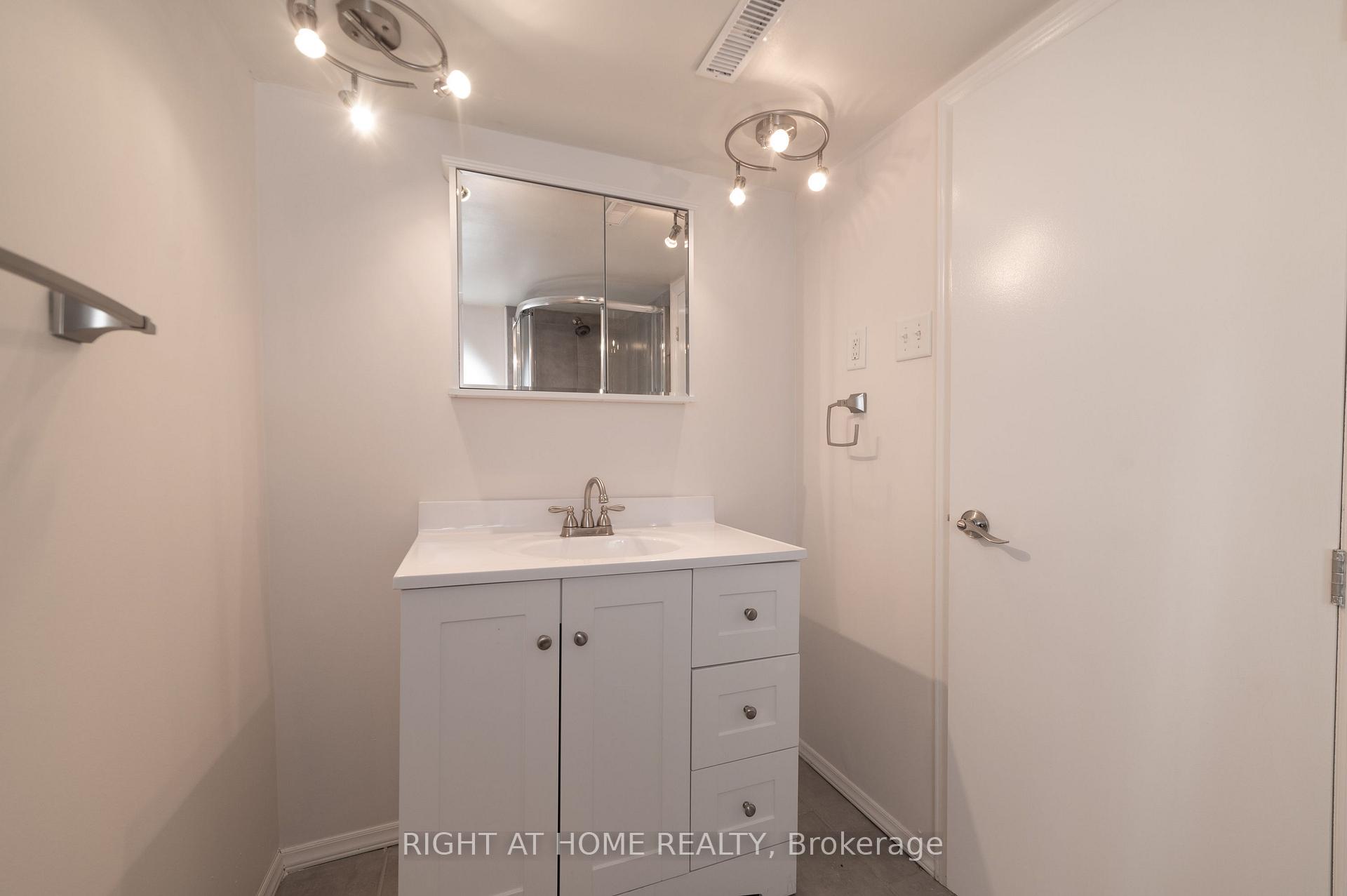 Photo 33 of 2 Midholm Drive, Scarborough, Ionview — HOMEH