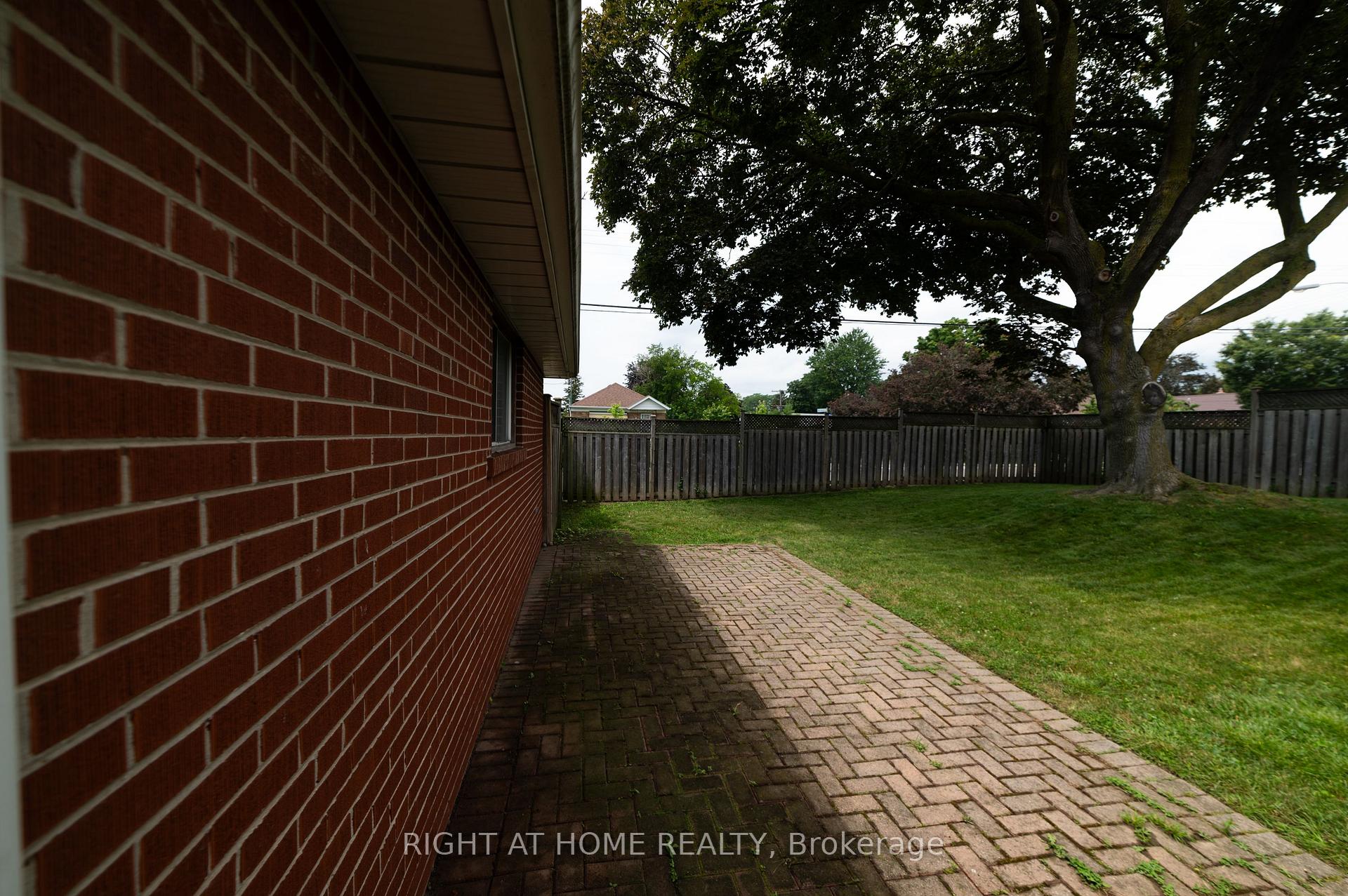 Photo 36 of 2 Midholm Drive, Scarborough, Ionview — HOMEH