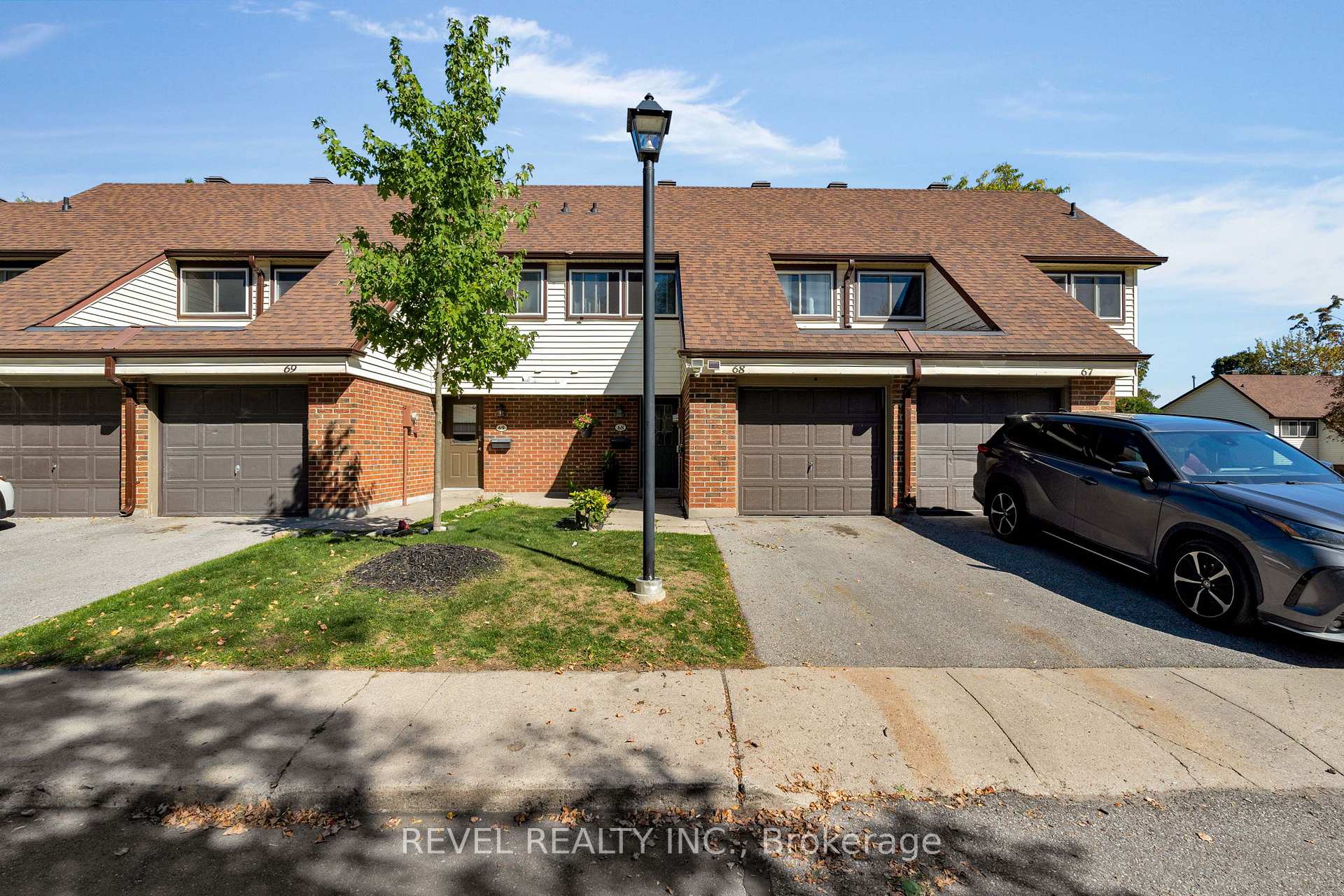 Photo 2 of Unit 68, 28 Donald Street, Barrie, Queen's Park — HOMEH