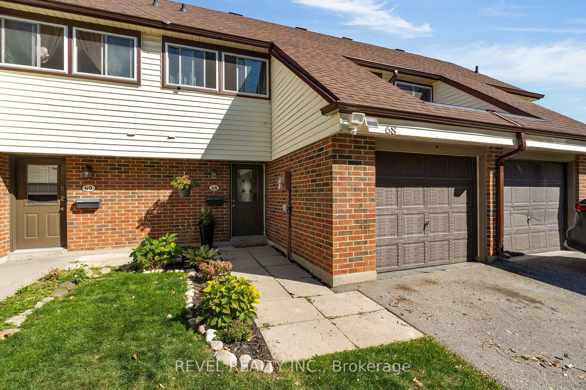 Photo 4 of Unit 68, 28 Donald Street, Barrie, Queen's Park — HOMEH