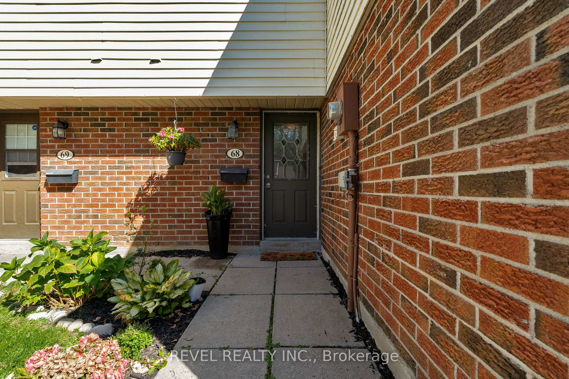 Photo 5 of Unit 68, 28 Donald Street, Barrie, Queen's Park — HOMEH