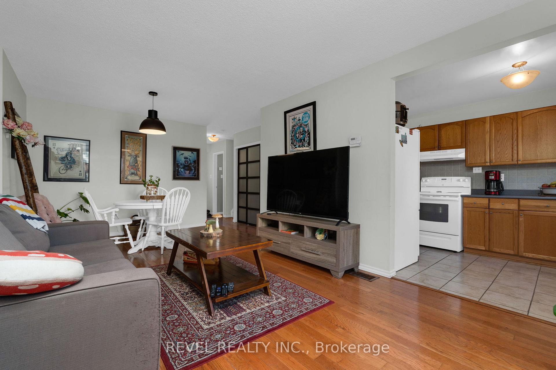 Photo 10 of Unit 68, 28 Donald Street, Barrie, Queen's Park — HOMEH