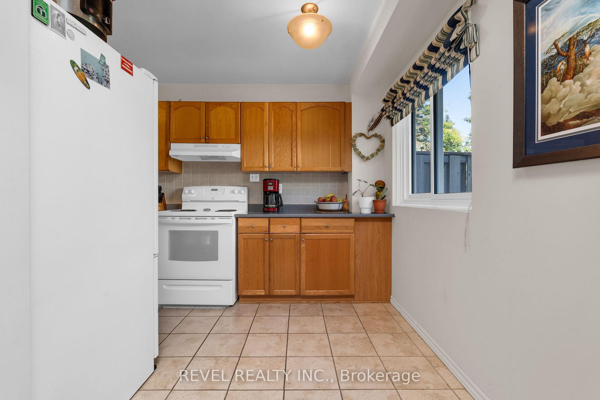 Photo 12 of Unit 68, 28 Donald Street, Barrie, Queen's Park — HOMEH
