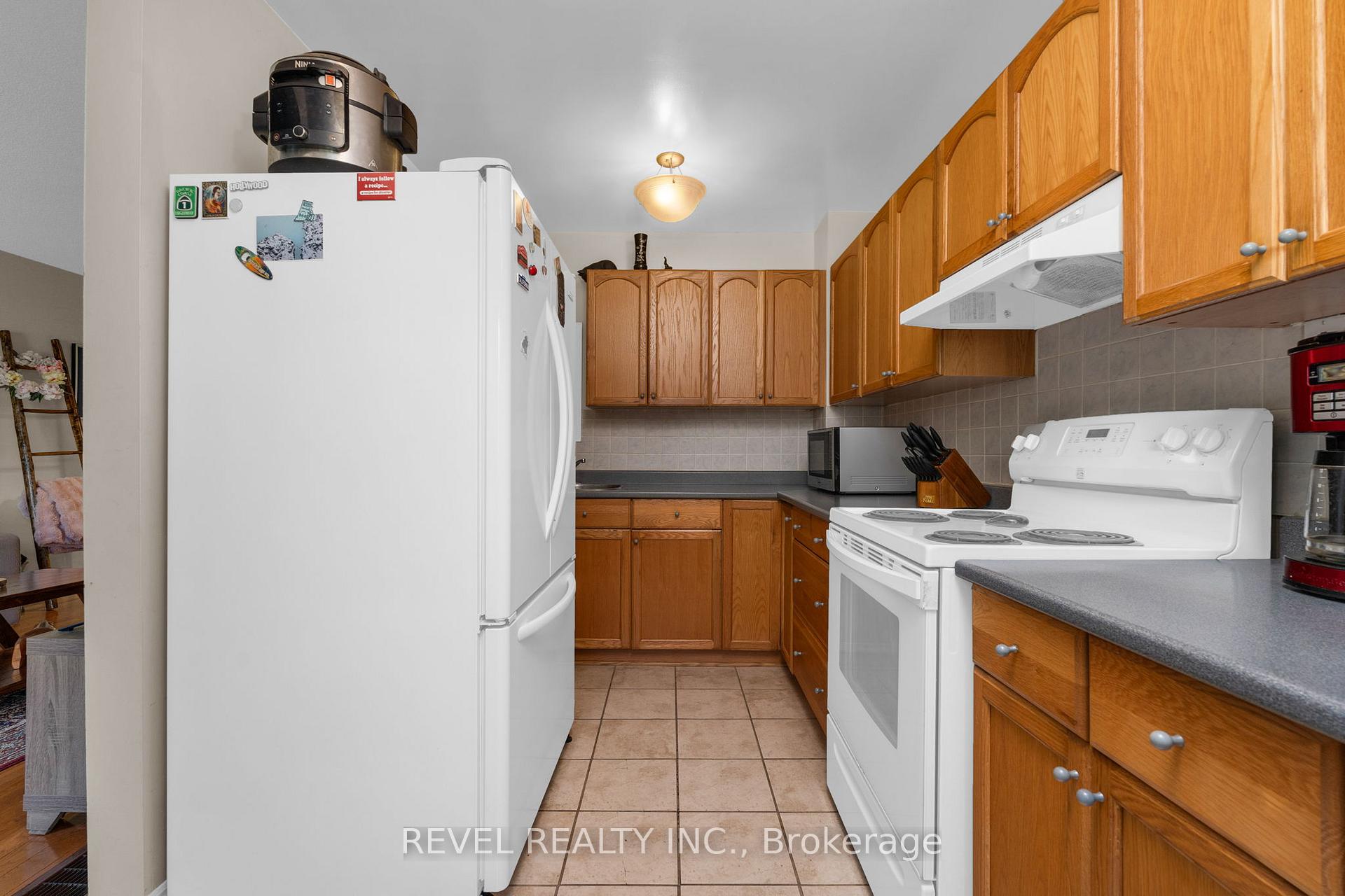 Photo 13 of Unit 68, 28 Donald Street, Barrie, Queen's Park — HOMEH
