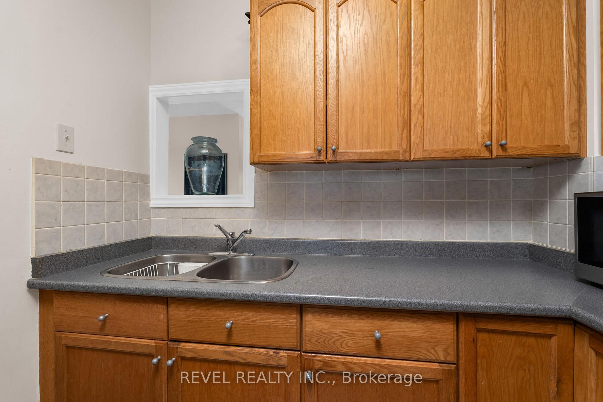 Photo 14 of Unit 68, 28 Donald Street, Barrie, Queen's Park — HOMEH