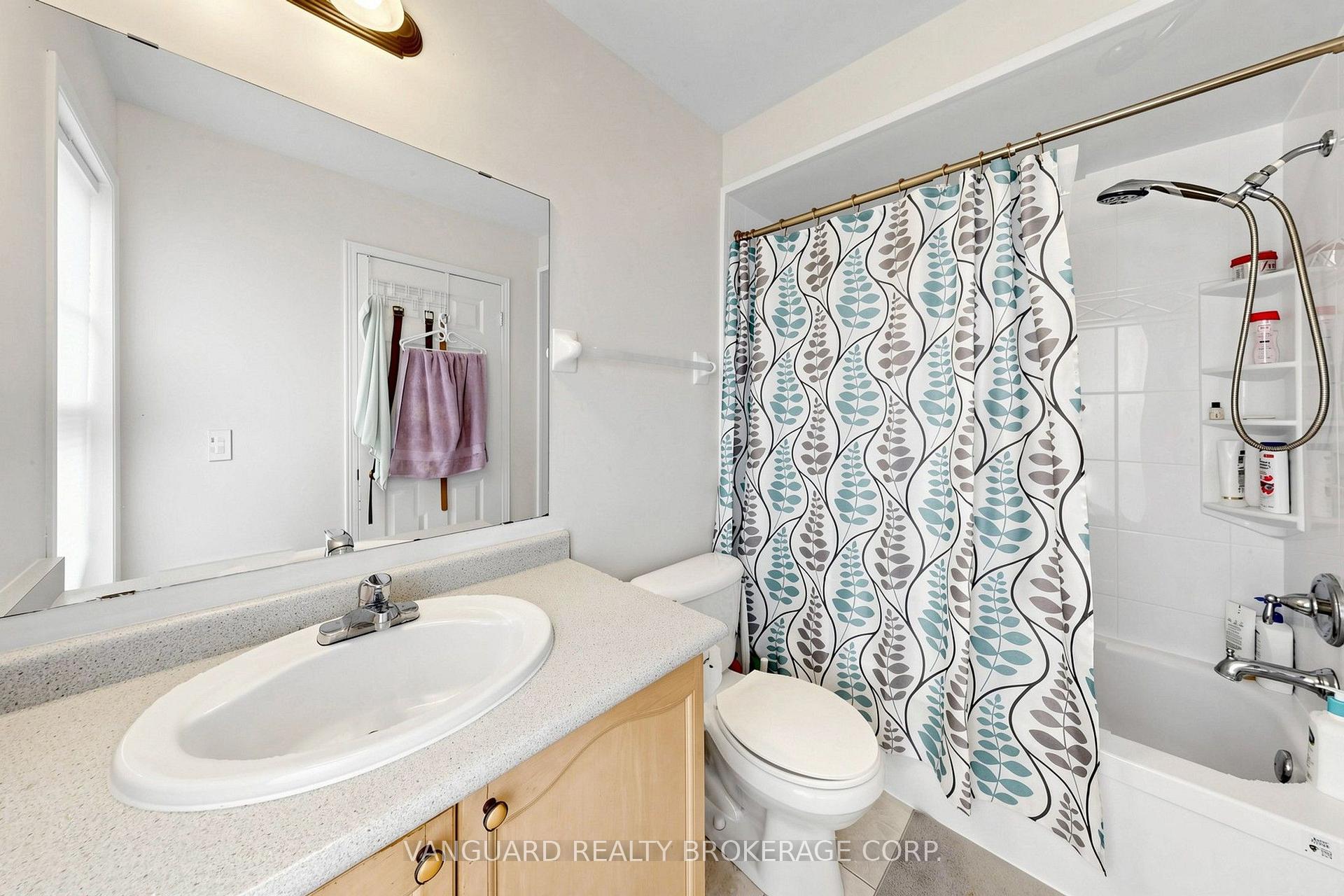 Photo 36 of 22 Nash Drive, North York, Downsview-Roding-CFB — HOMEH