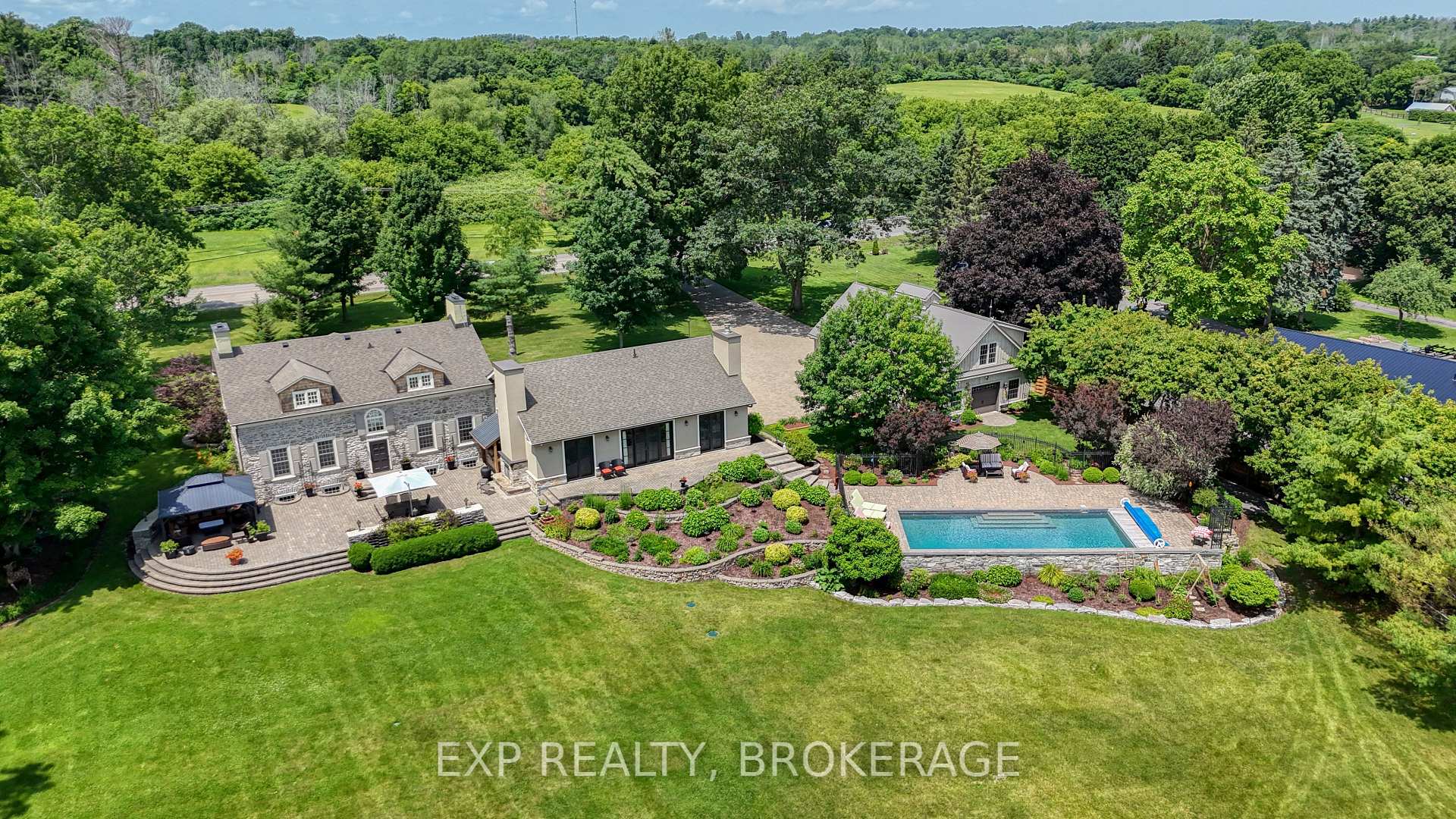 Photo of 1527 County 2 Road W