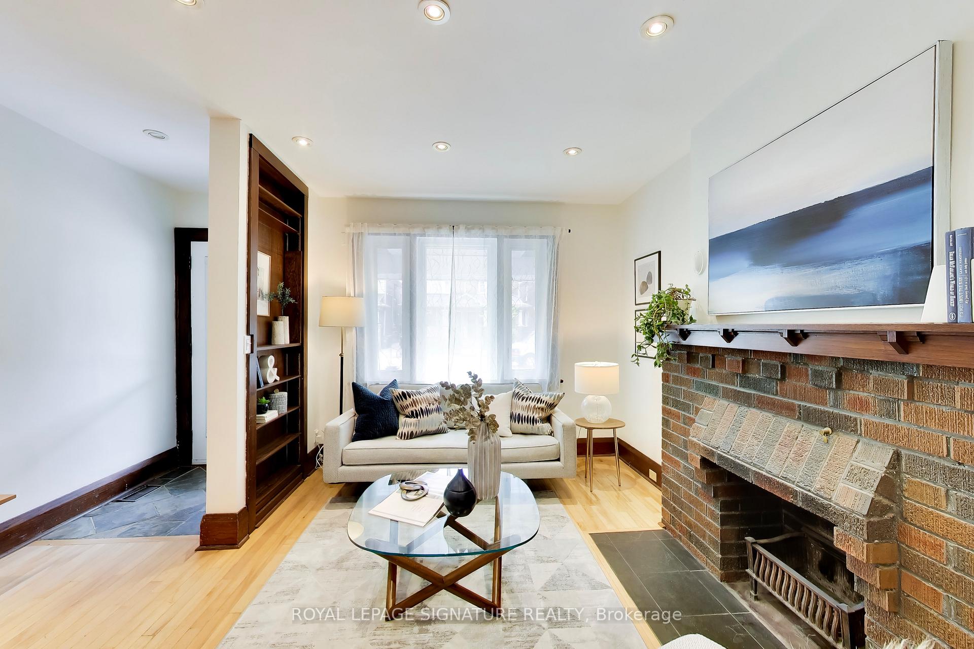 Photo 4 of 2102 Gerrard Street E, Toronto, East End-Danforth — HOMEH