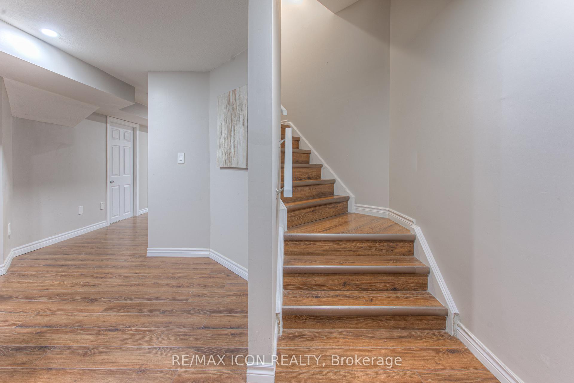 Photo 27 of 139 Pebblecreek Drive, Kitchener, Grand River South — HOMEH
