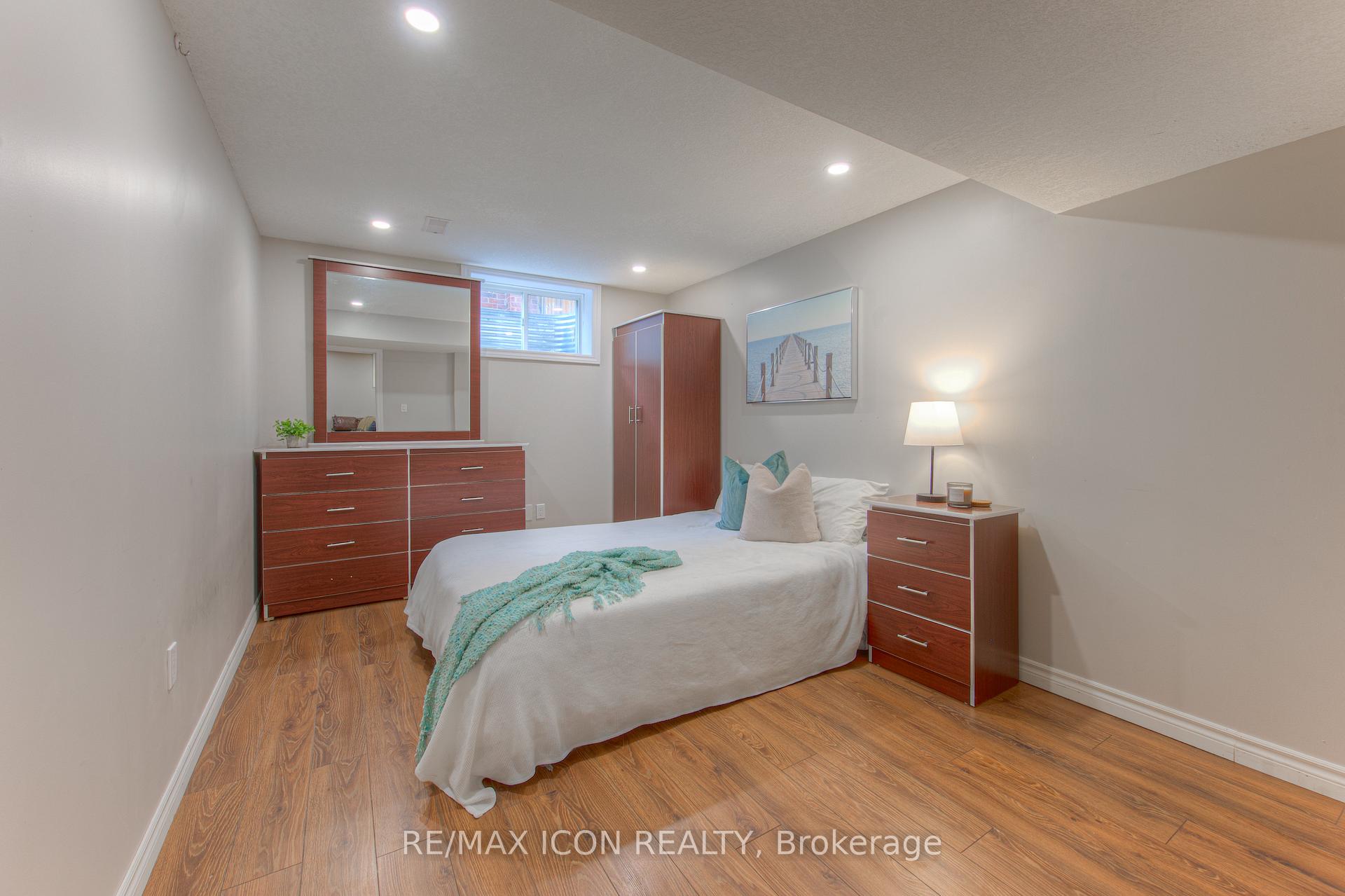 Photo 33 of 139 Pebblecreek Drive, Kitchener, Grand River South — HOMEH