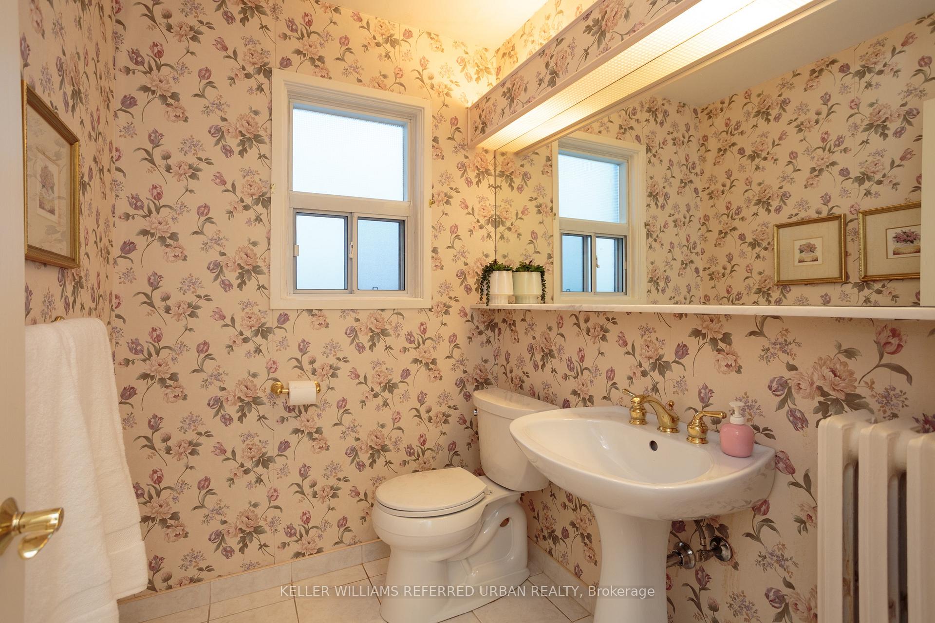 Photo 11 of 345 Moore Avenue, Toronto, Leaside — HOMEH