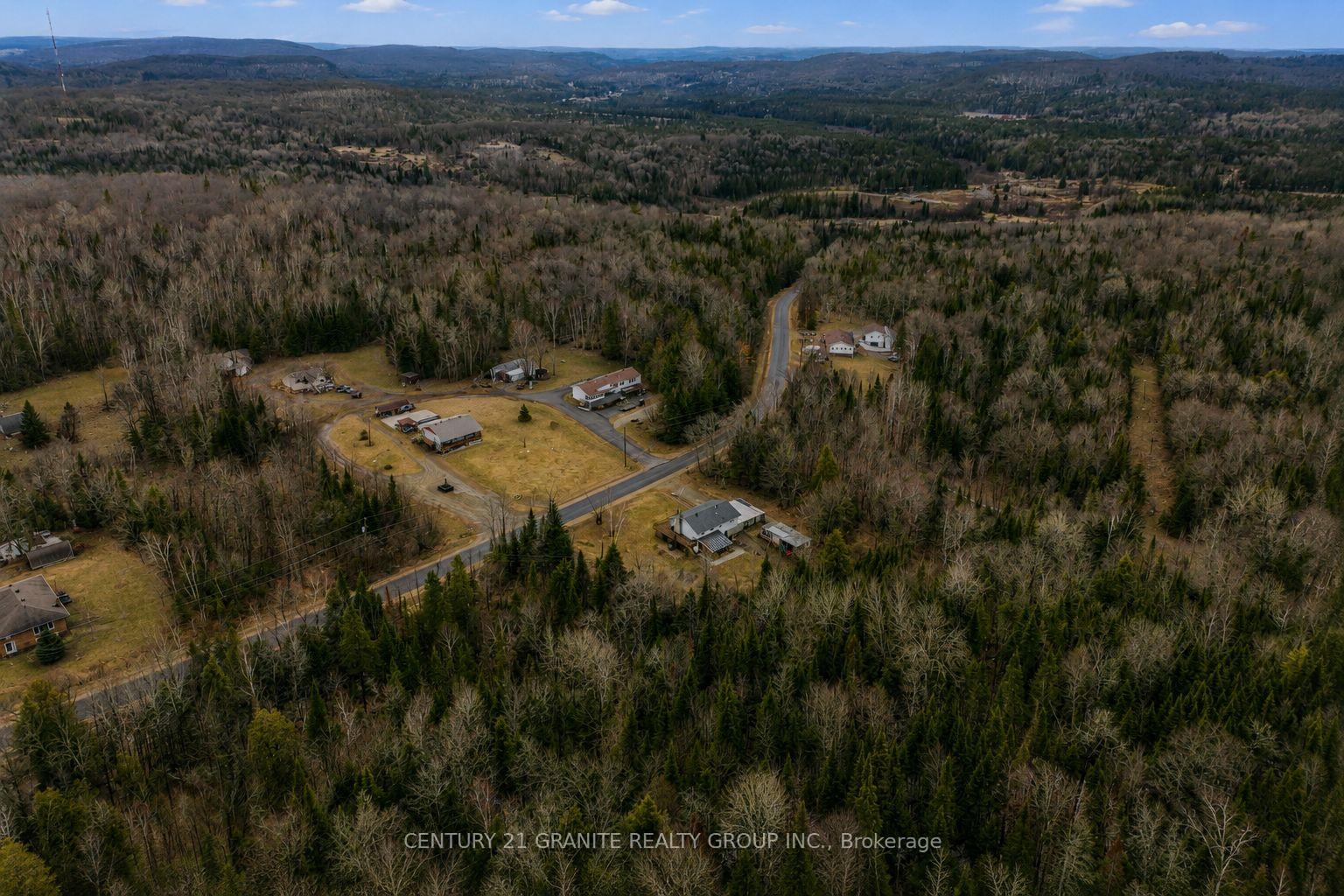 Photo 8 of 301 Hybla Road, Hastings Highlands, Monteagle Ward — HOMEH
