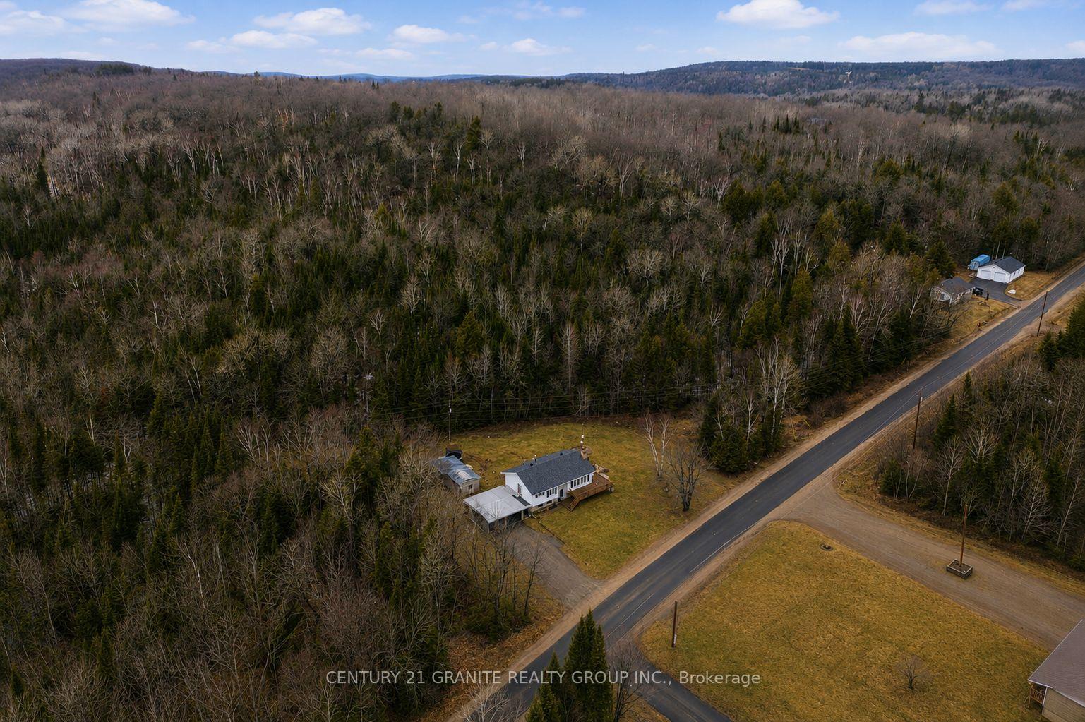 Photo 9 of 301 Hybla Road, Hastings Highlands, Monteagle Ward — HOMEH