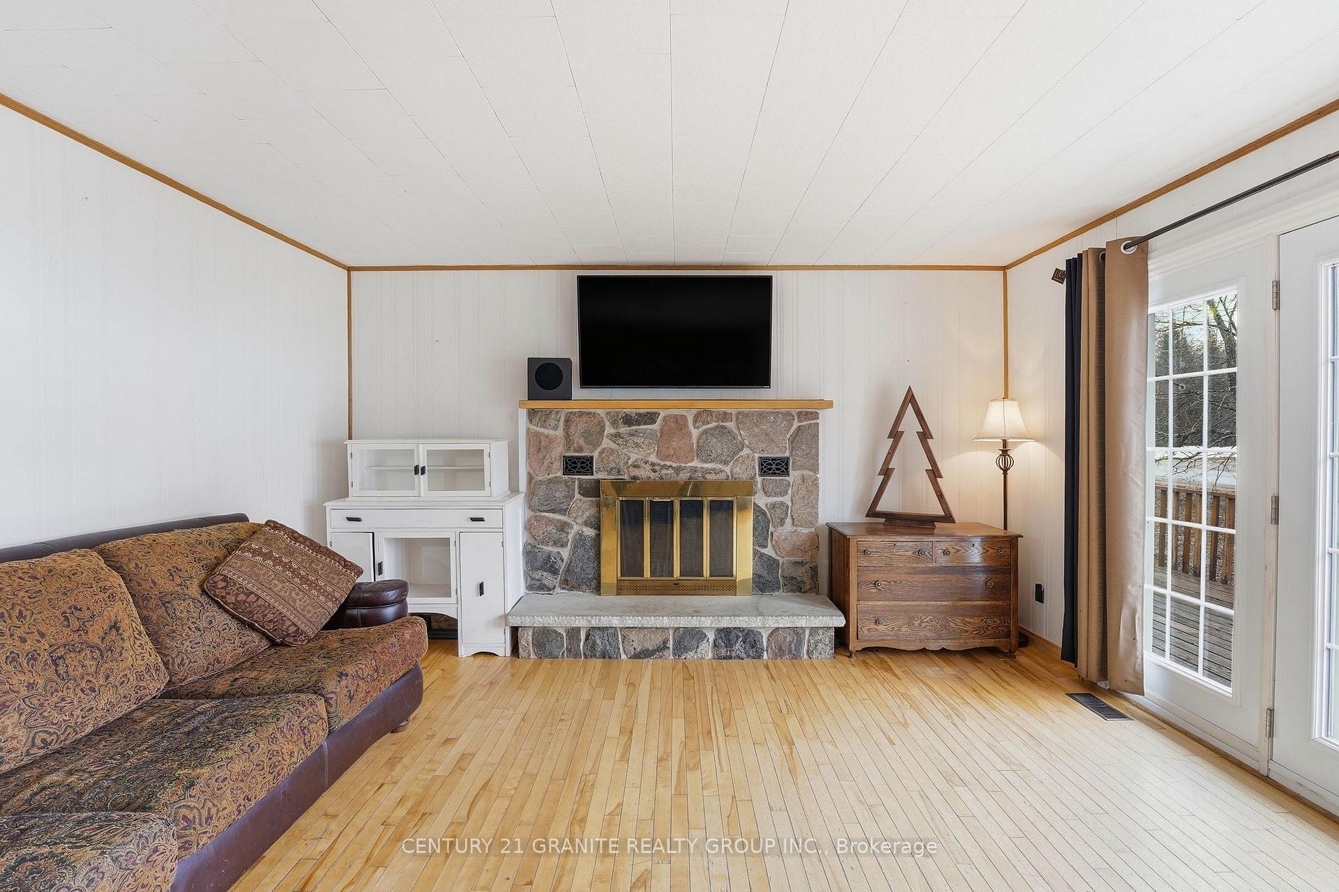 Photo 14 of 301 Hybla Road, Hastings Highlands, Monteagle Ward — HOMEH