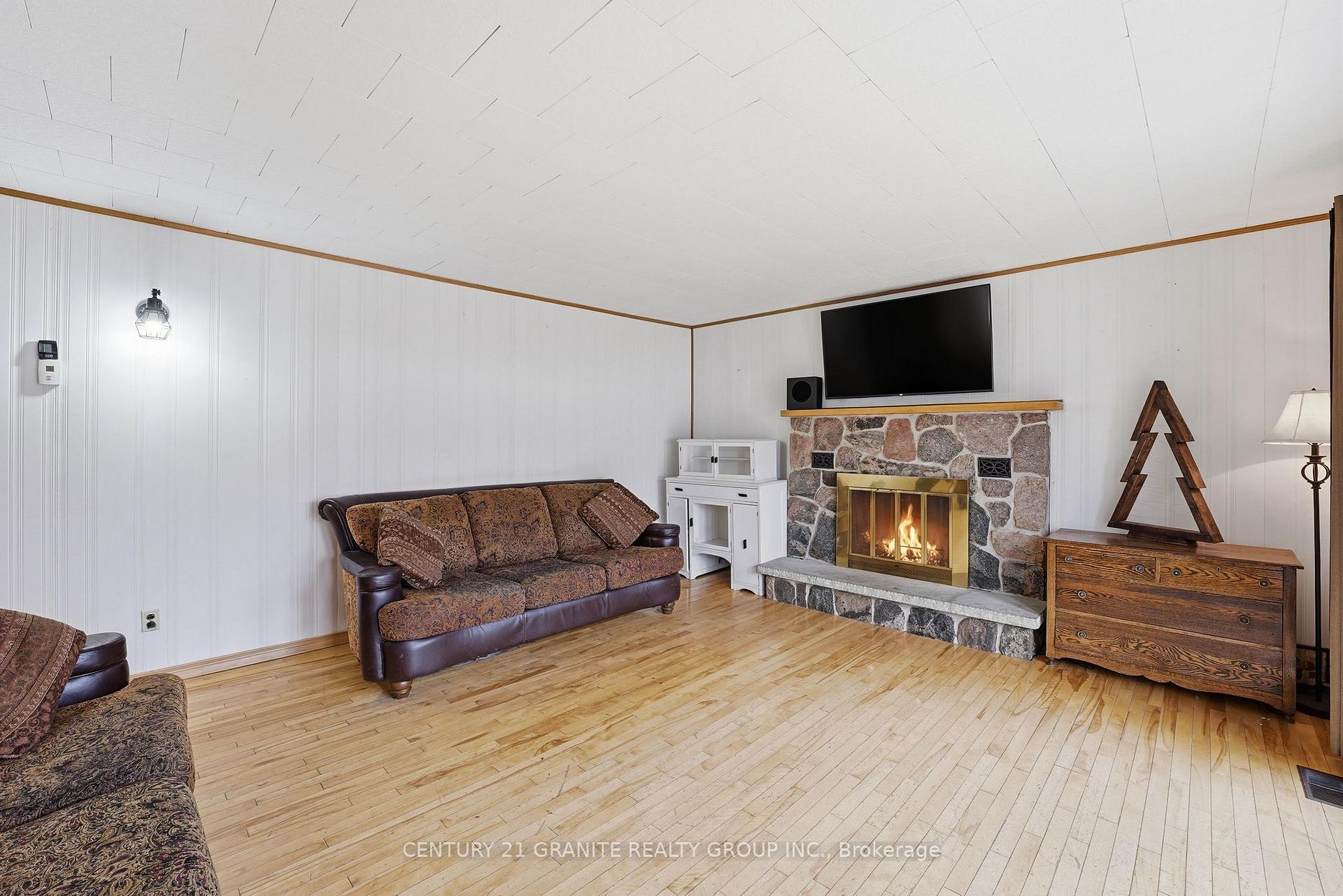 Photo 16 of 301 Hybla Road, Hastings Highlands, Monteagle Ward — HOMEH