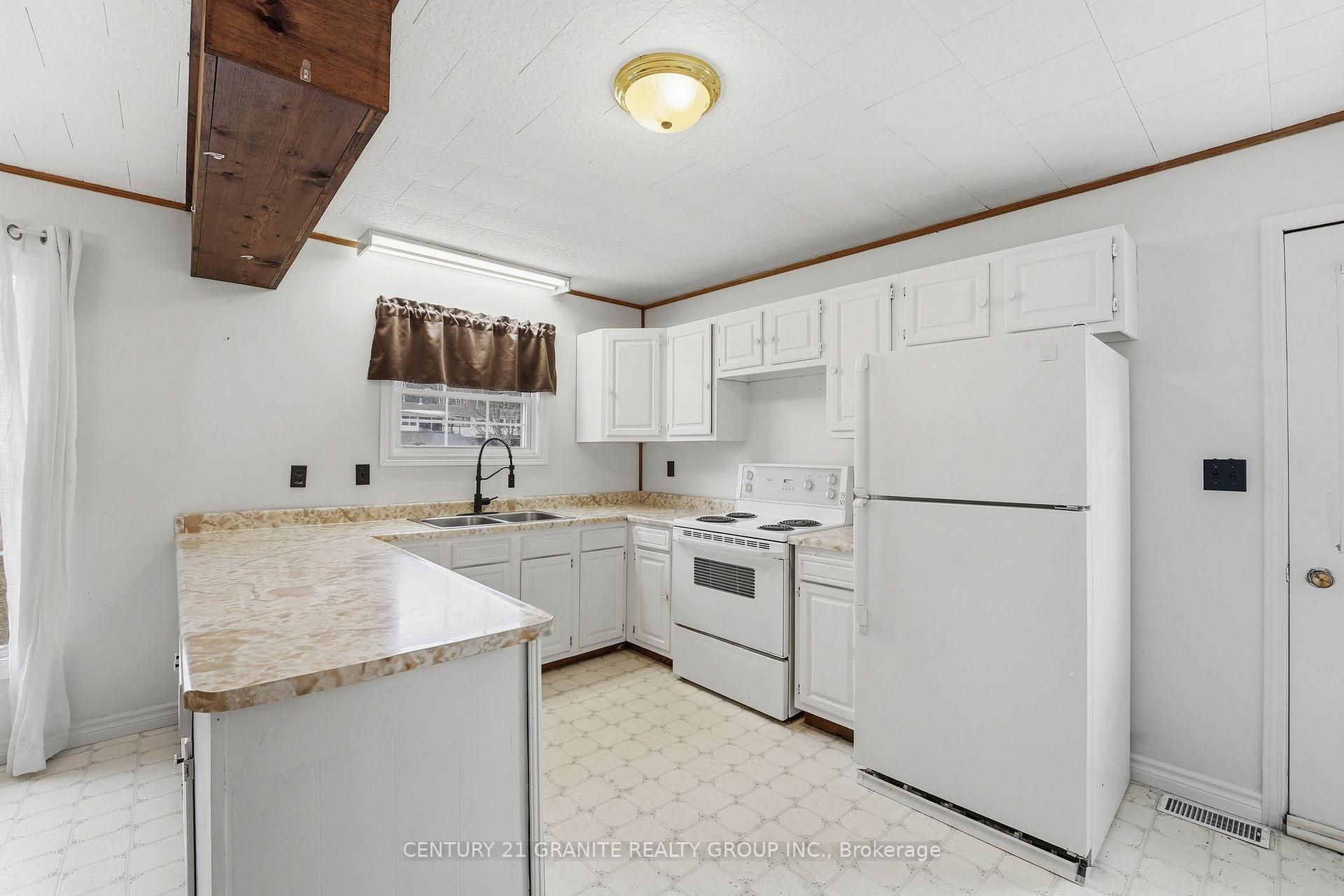 Photo 25 of 301 Hybla Road, Hastings Highlands, Monteagle Ward — HOMEH