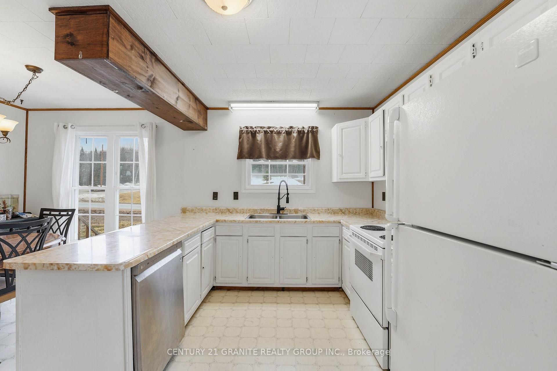 Photo 27 of 301 Hybla Road, Hastings Highlands, Monteagle Ward — HOMEH