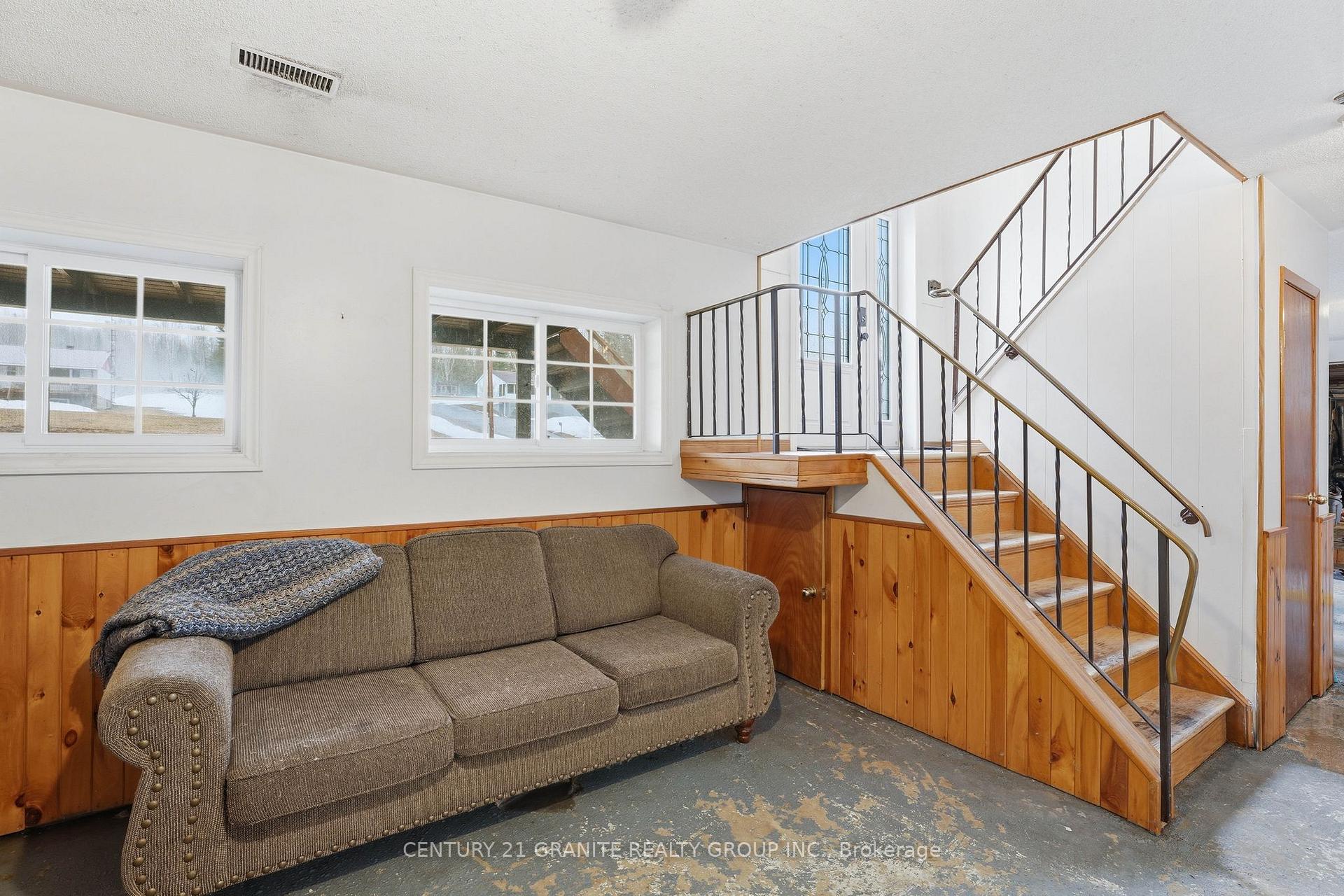 Photo 37 of 301 Hybla Road, Hastings Highlands, Monteagle Ward — HOMEH