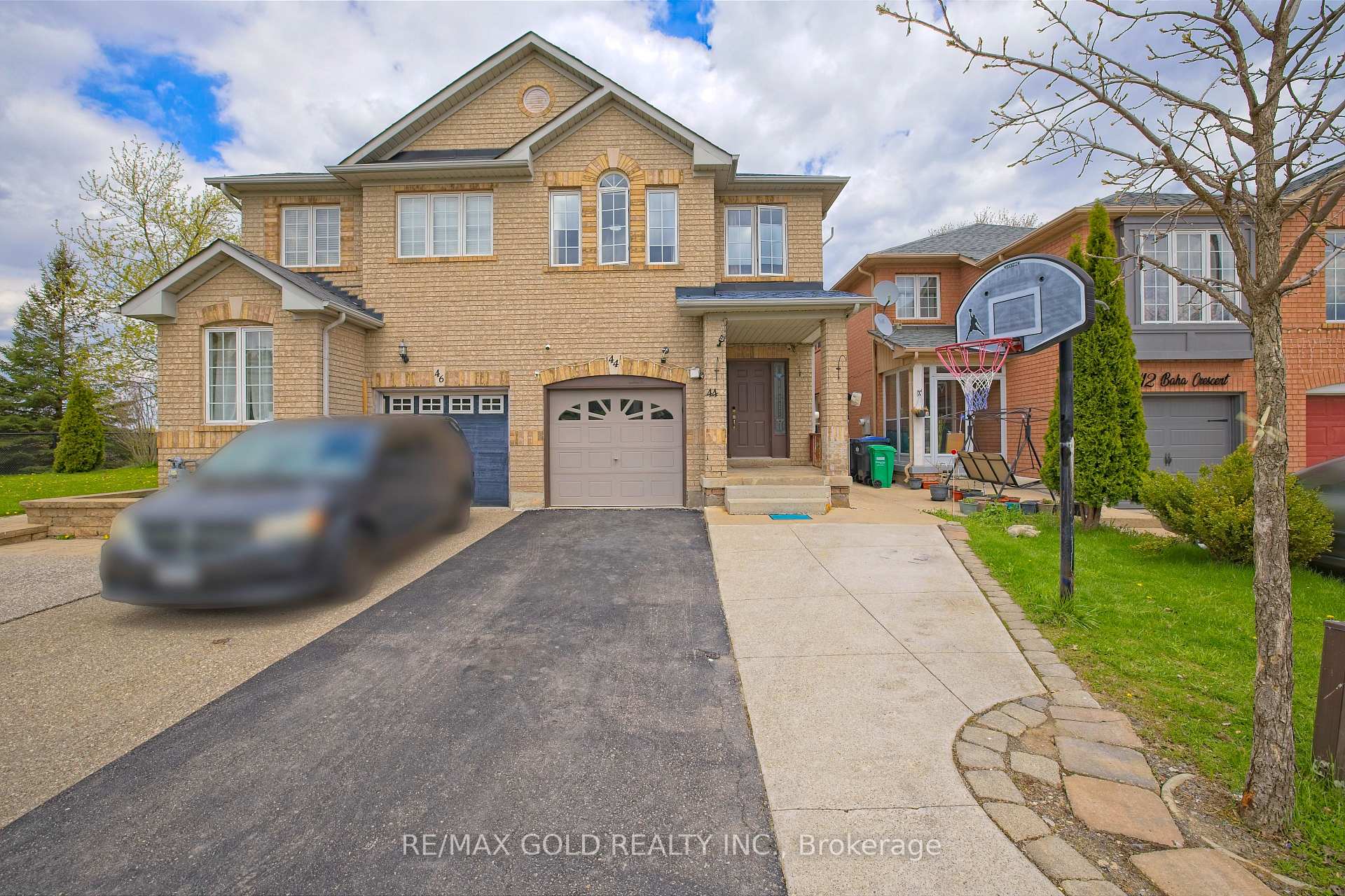Photo 3 of 44 Baha Crescent, Brampton, Fletcher's Meadow — HOMEH