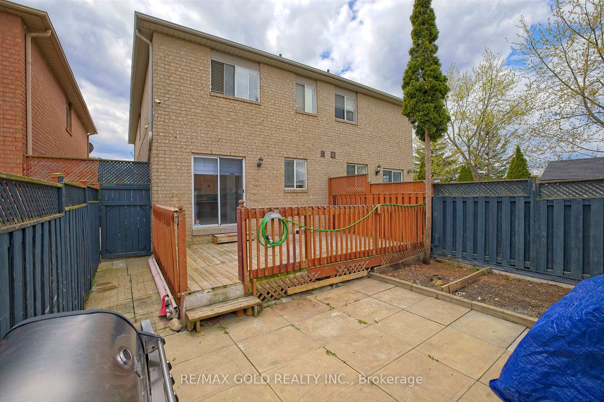 Photo 7 of 44 Baha Crescent, Brampton, Fletcher's Meadow — HOMEH