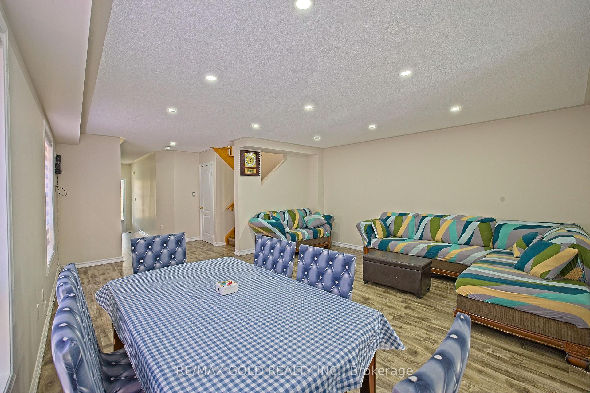 Photo 11 of 44 Baha Crescent, Brampton, Fletcher's Meadow — HOMEH