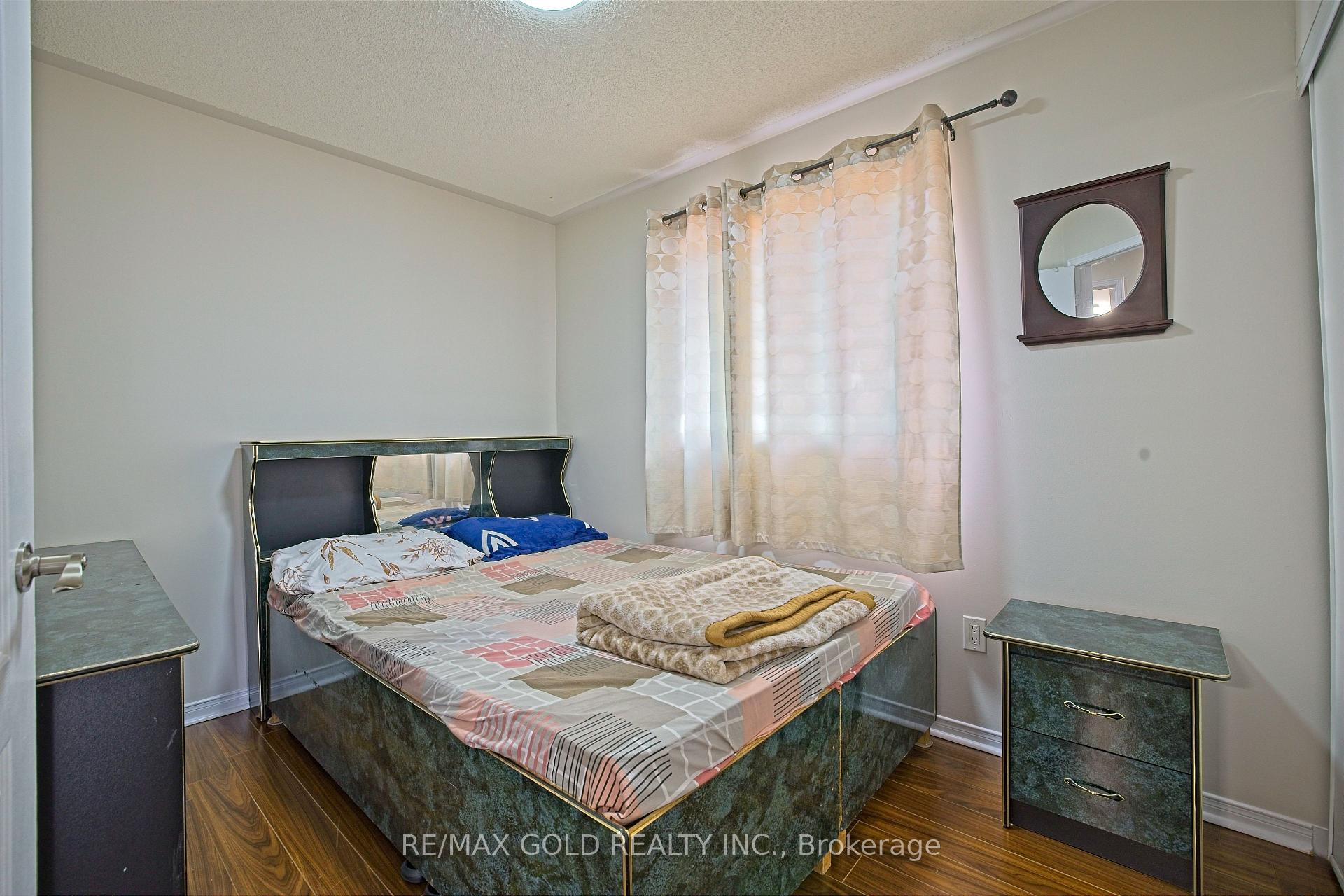Photo 21 of 44 Baha Crescent, Brampton, Fletcher's Meadow — HOMEH