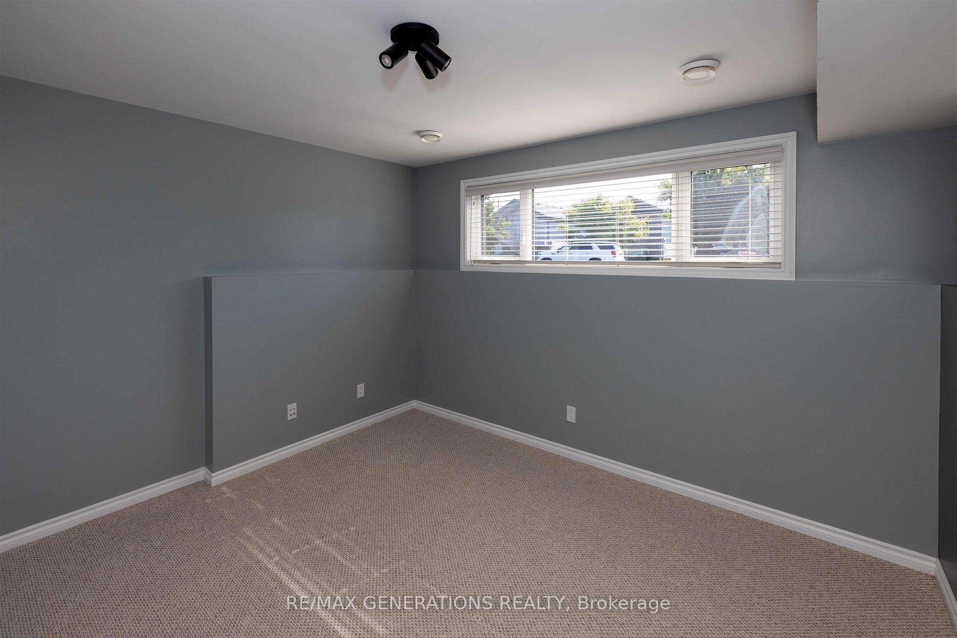 Photo 16 of 107 Reindeer Avenue, Thunder Bay, Parkdale — HOMEH