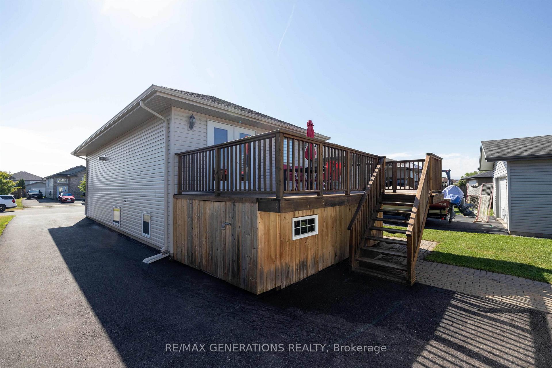 Photo 22 of 107 Reindeer Avenue, Thunder Bay, Parkdale — HOMEH