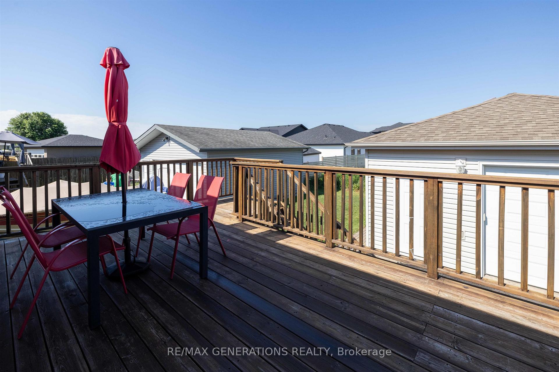 Photo 27 of 107 Reindeer Avenue, Thunder Bay, Parkdale — HOMEH